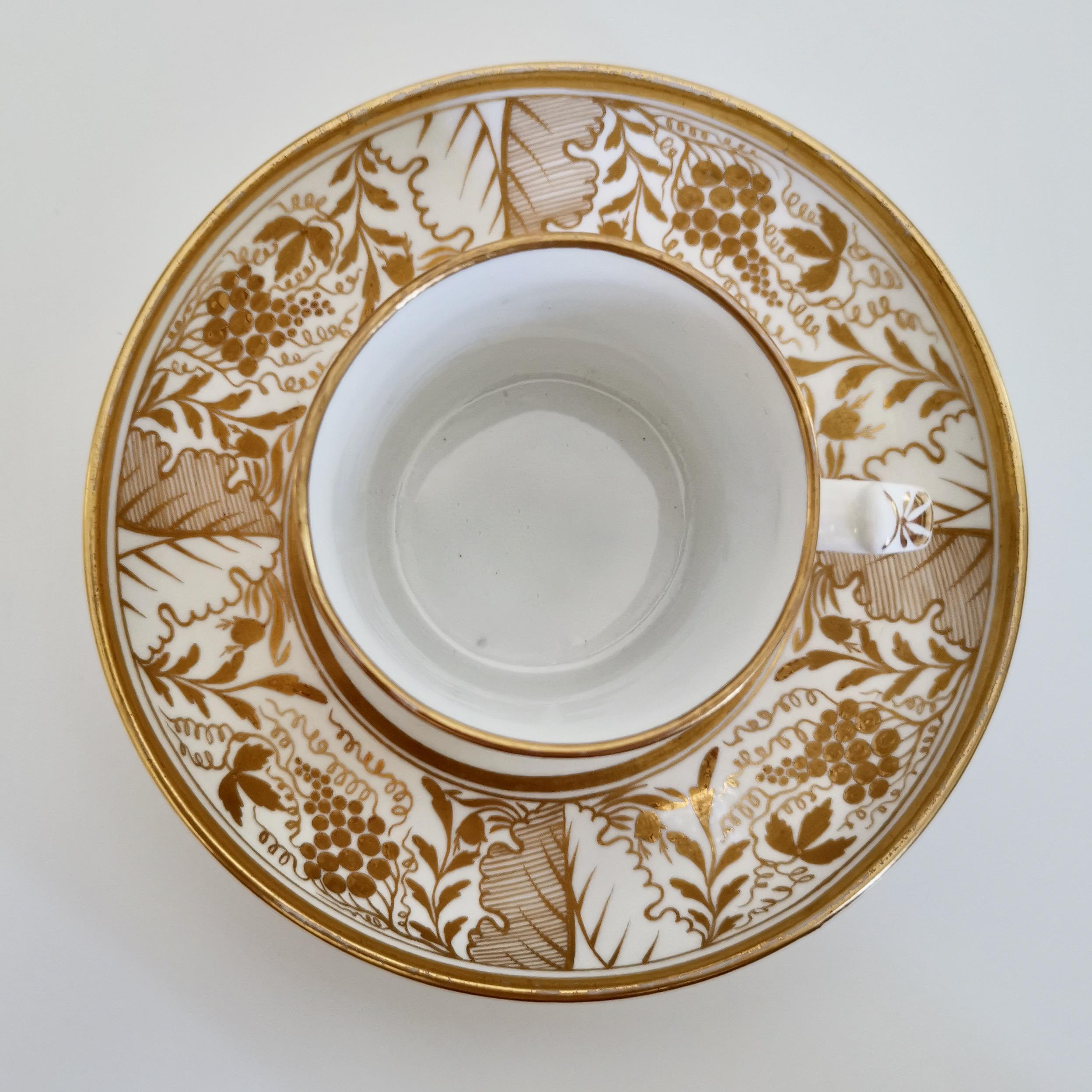 Miles Mason Porcelain Teacup Trio, Provenance, Gilt Vines, Regency, circa 1810 1
