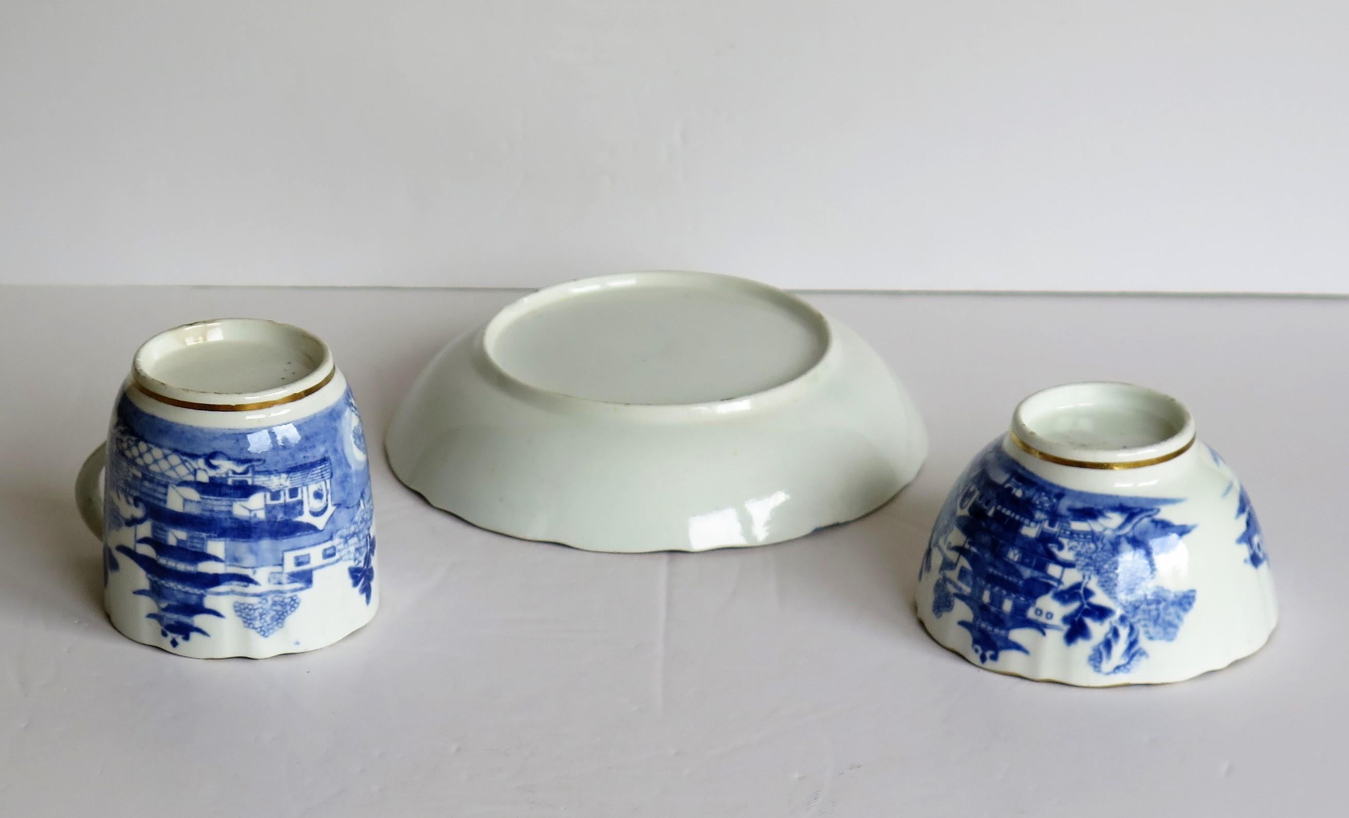 Miles Mason Porcelain Trio Blue and White Broseley Gilded Willow Ptn 50, Ca 1808 12