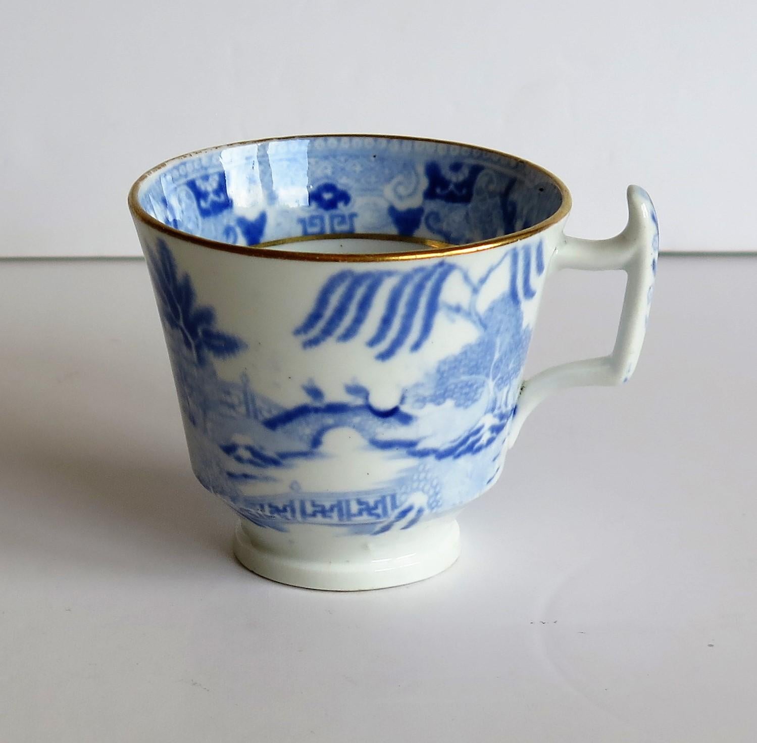 19th Century Miles Mason Porcelain Trio Blue and White Broseley Willow Pattern, circa 1815