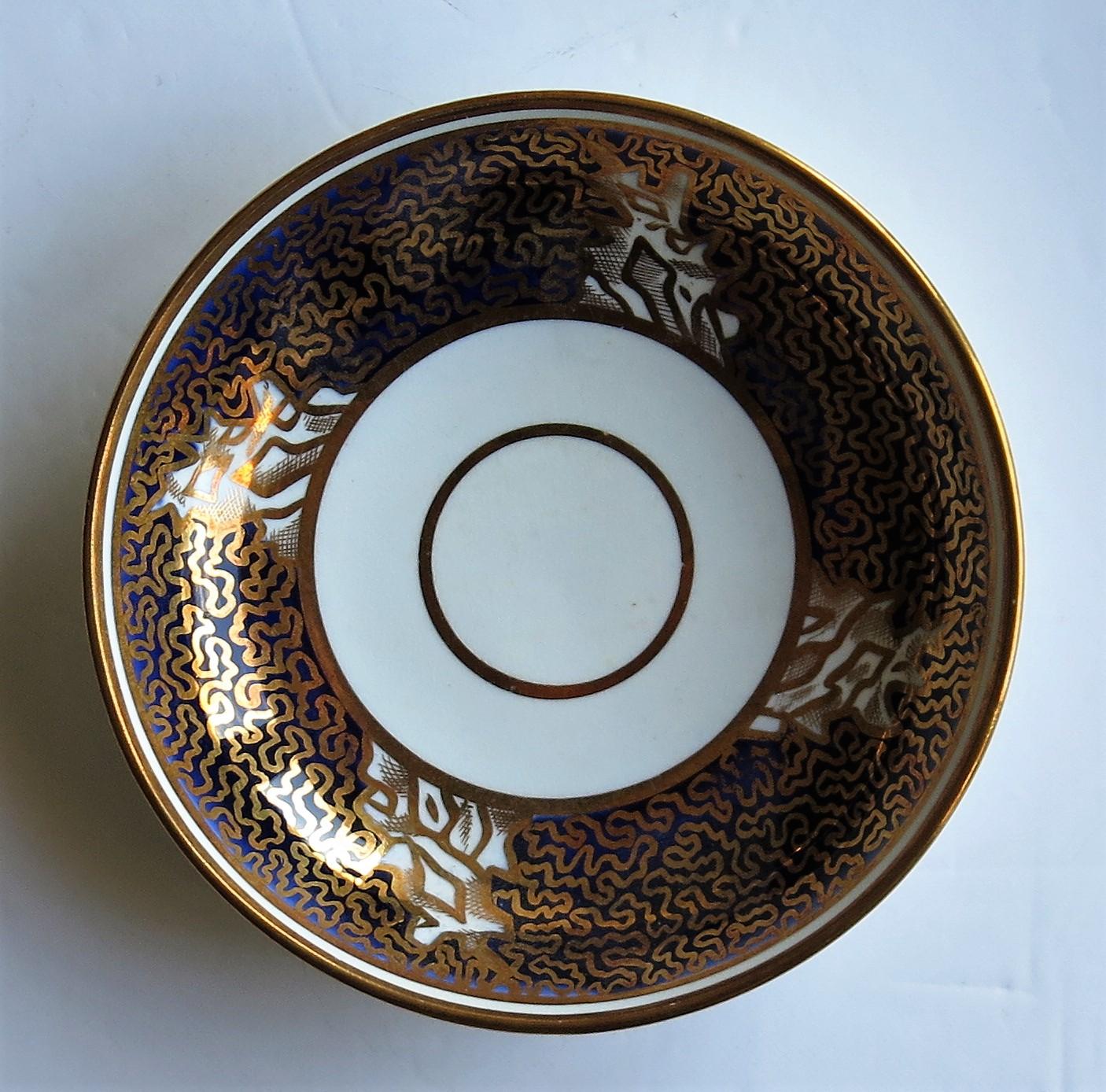 Miles Mason Porcelain Trio dipinto a mano e dorato 470, circa 1808 in vendita 3