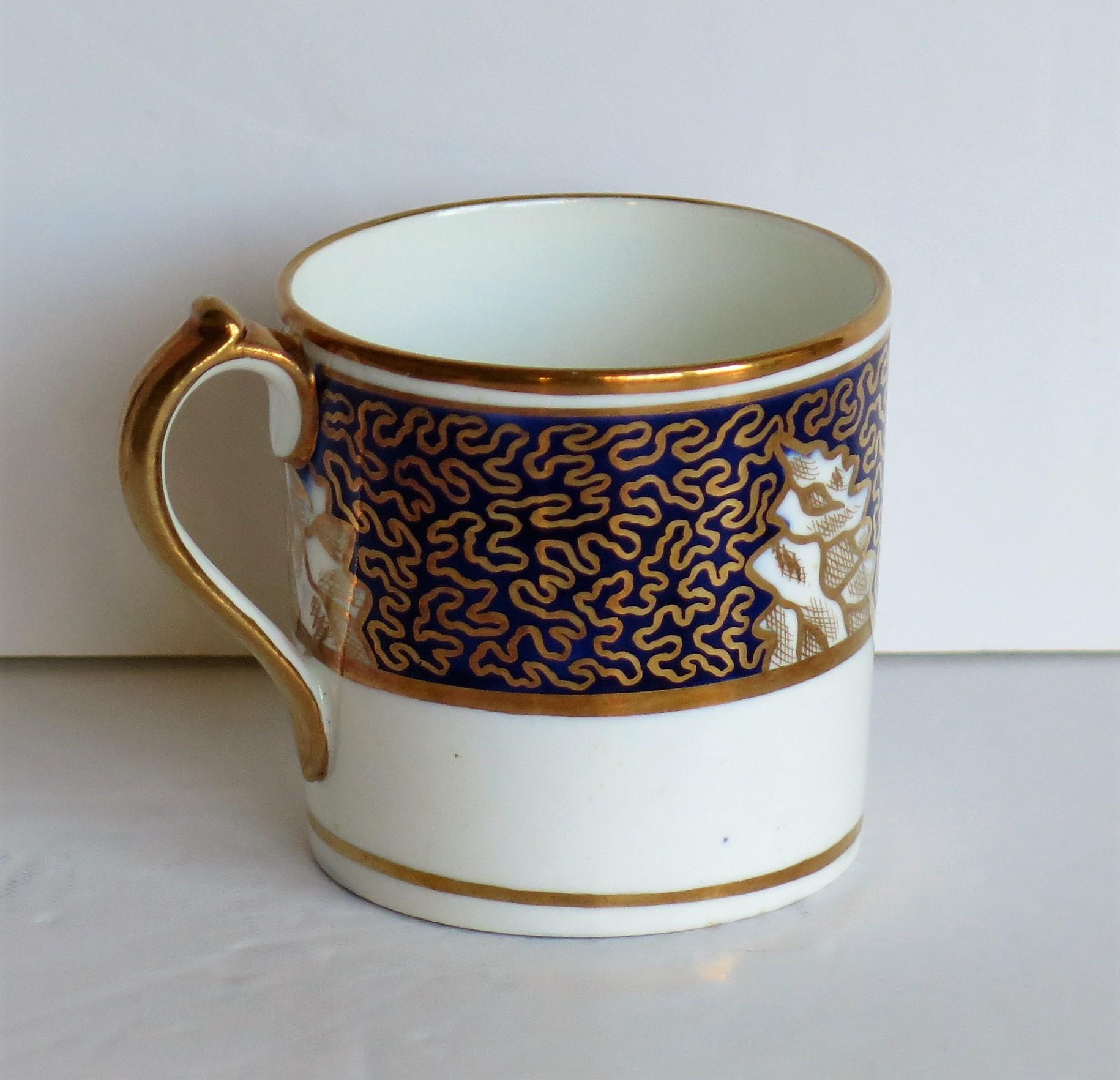 Porcellana Miles Mason Porcelain Trio dipinto a mano e dorato 470, circa 1808 in vendita