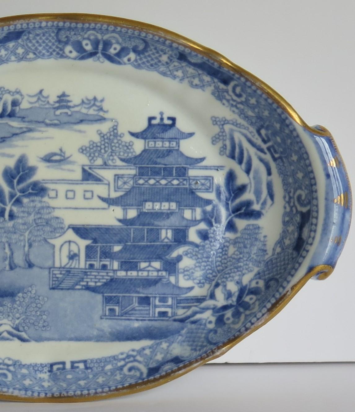 Miles Mason Teapot Stand or Dish Blue and White Pagoda Pattern, circa 1810 3