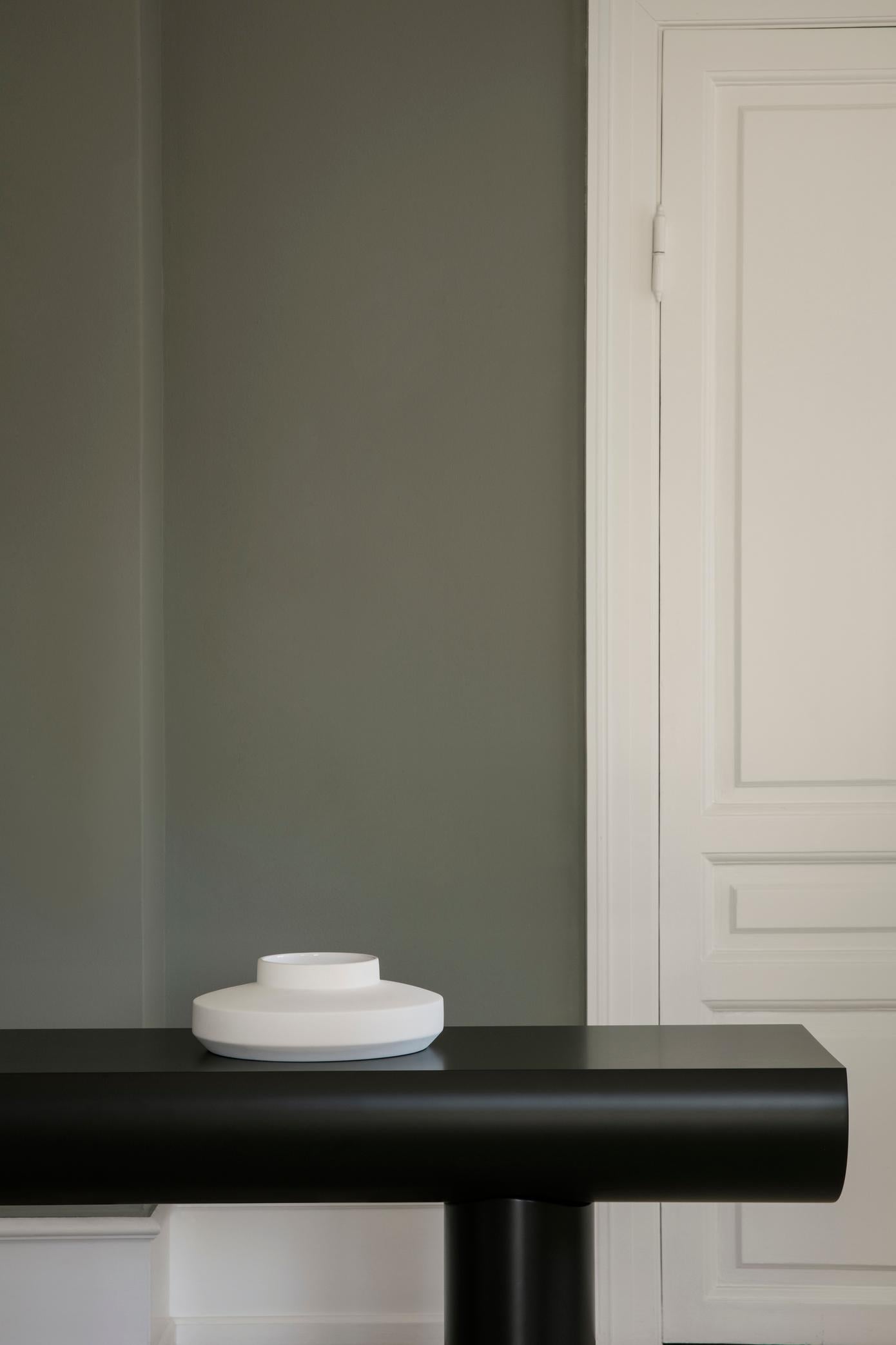 Milia Seyppel Handmade Ceramic Vase, Grey Engobe Glazing Outside by Karakter 2