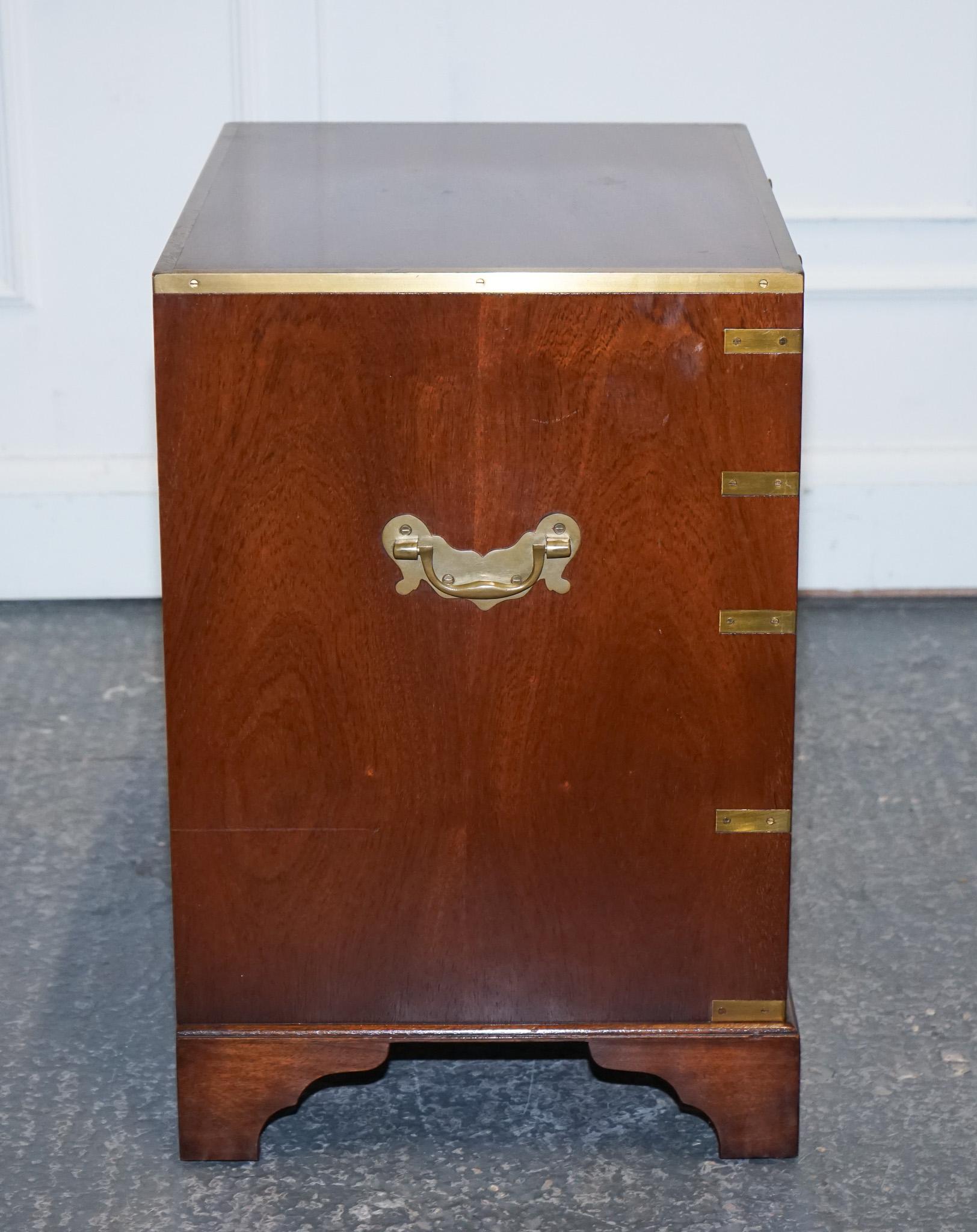 MILITARY CAMPAIGN SMALL CHEST OF DRAWERS SIDE TABLE MIT LEDER SLiDE OUT TRAY im Angebot 1