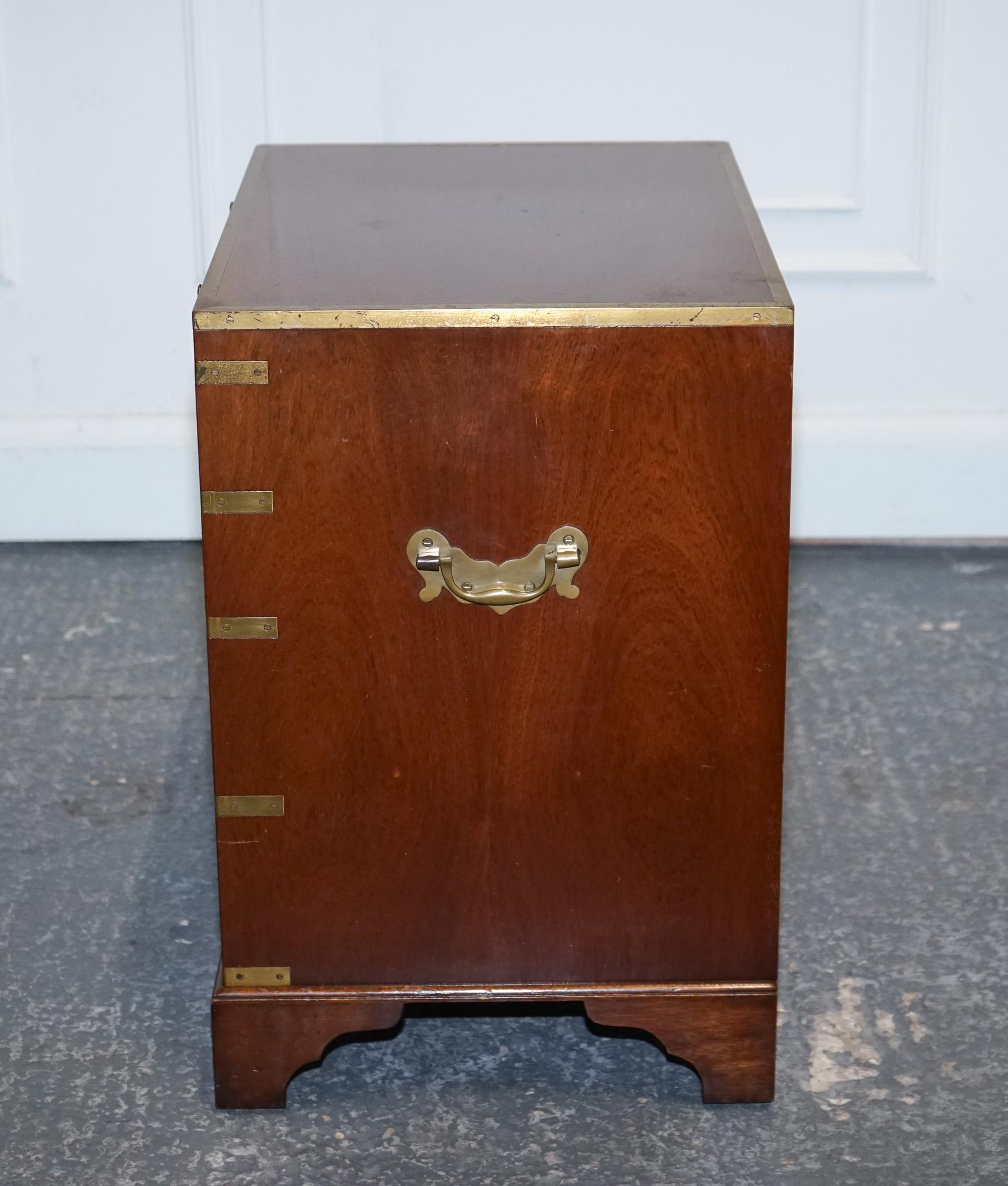 MILITARY CAMPAIGN SMALL CHEST OF DRAWERS SIDE TABLE MIT LEDER SLiDE OUT TRAY im Angebot 2
