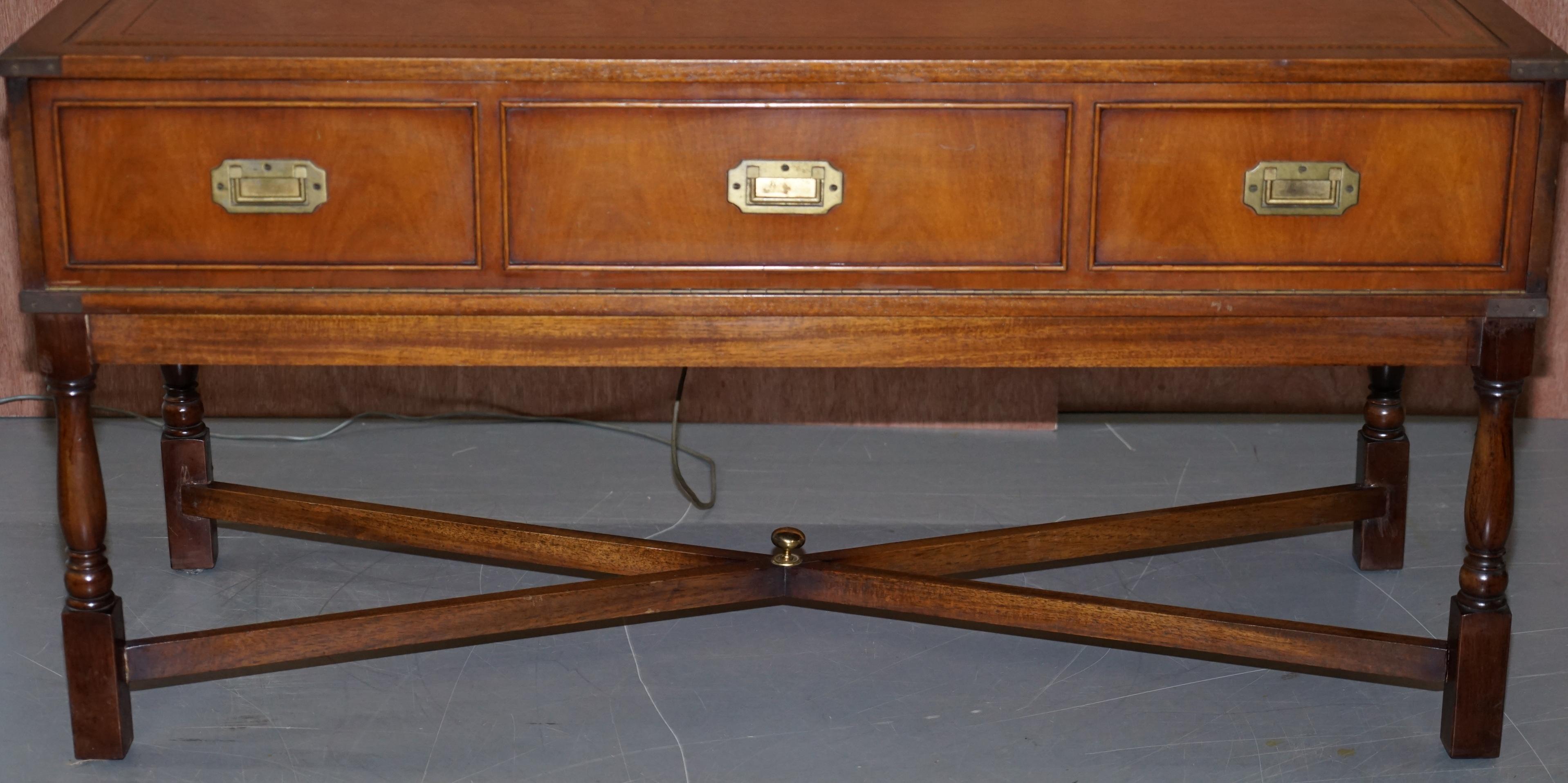 Military Campaign Style Console Coffee Table Hidden Radio Tape Record Player In Fair Condition For Sale In West Sussex, Pulborough