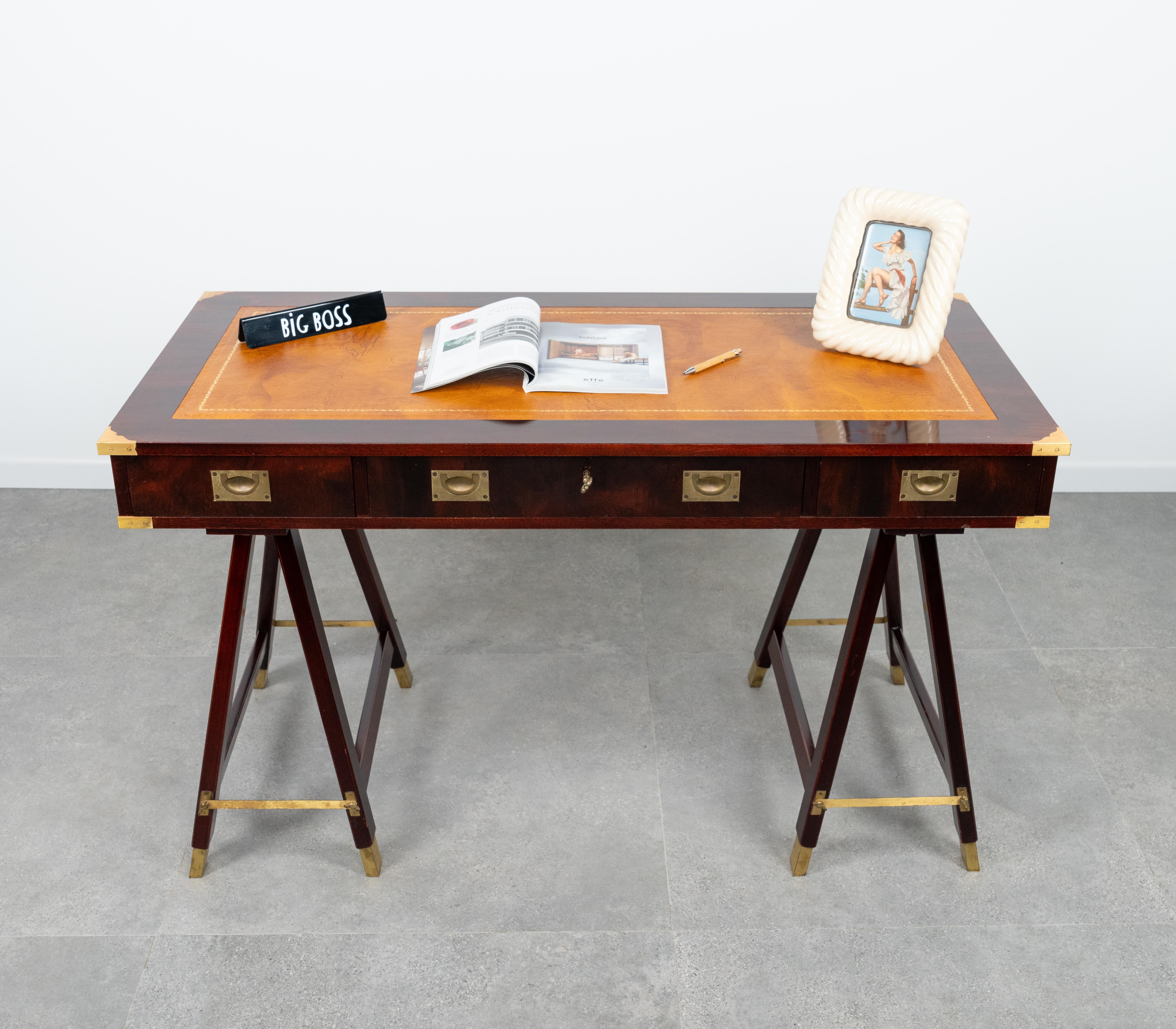 Military Campaign Style Desk Table in Wood, Brass and Leather, Italy 1960s For Sale 5