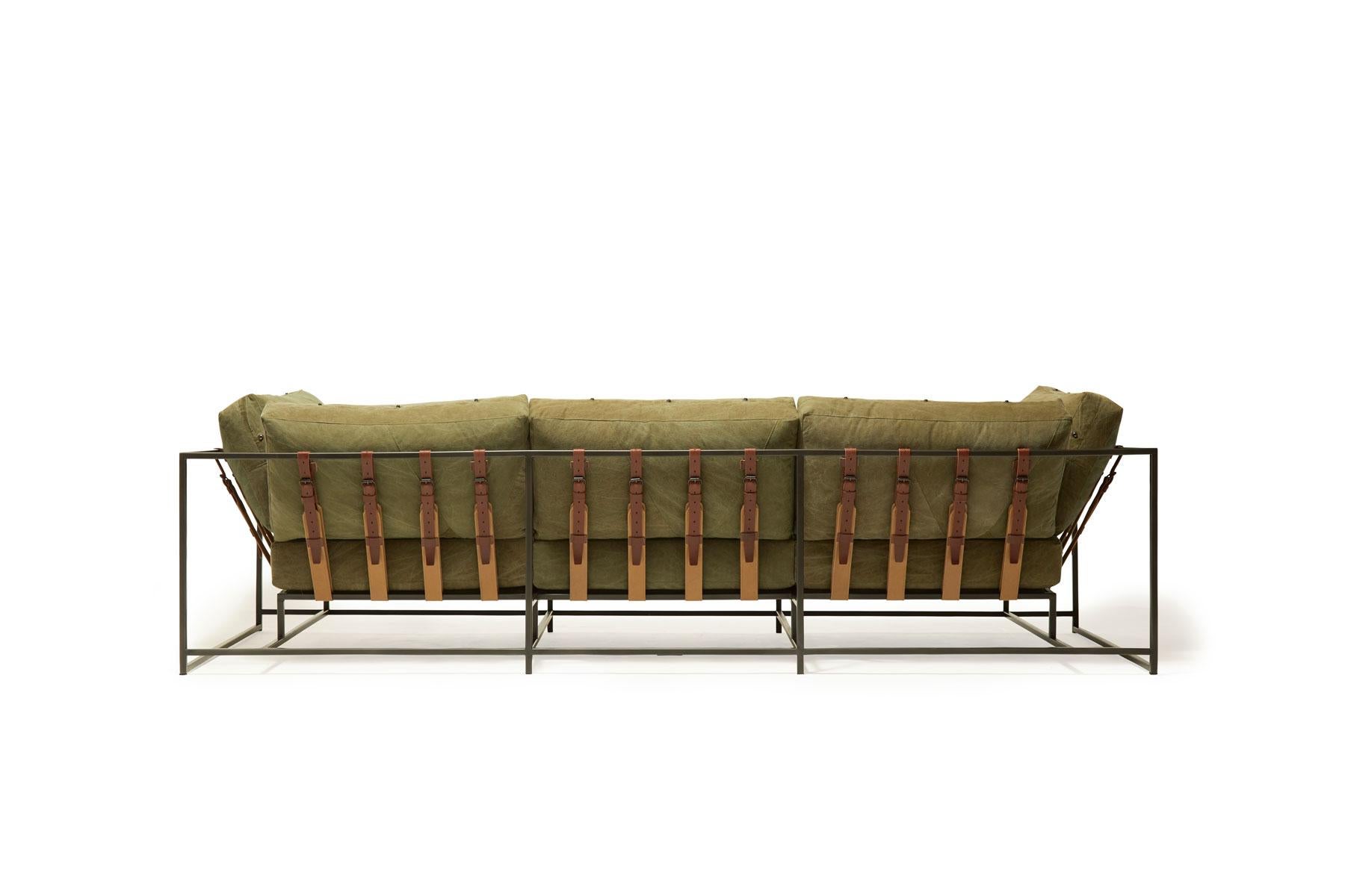 Sofa aus Militärsegeltuch und geschwärztem Stahl V2 (Moderne) im Angebot
