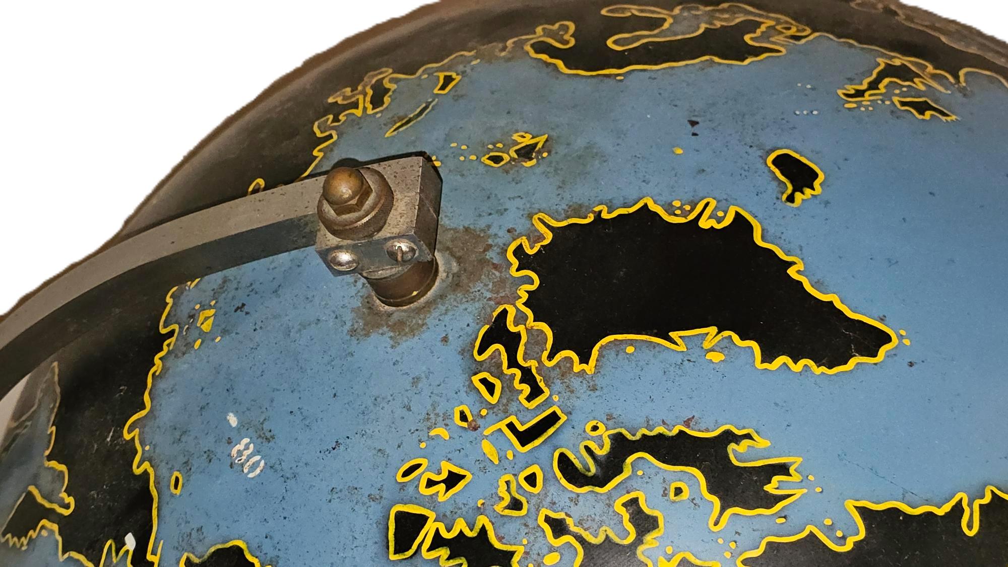 Military Globe by Denoyer Geppert Company Circa. 1950s In Good Condition For Sale In Mississauga, CA