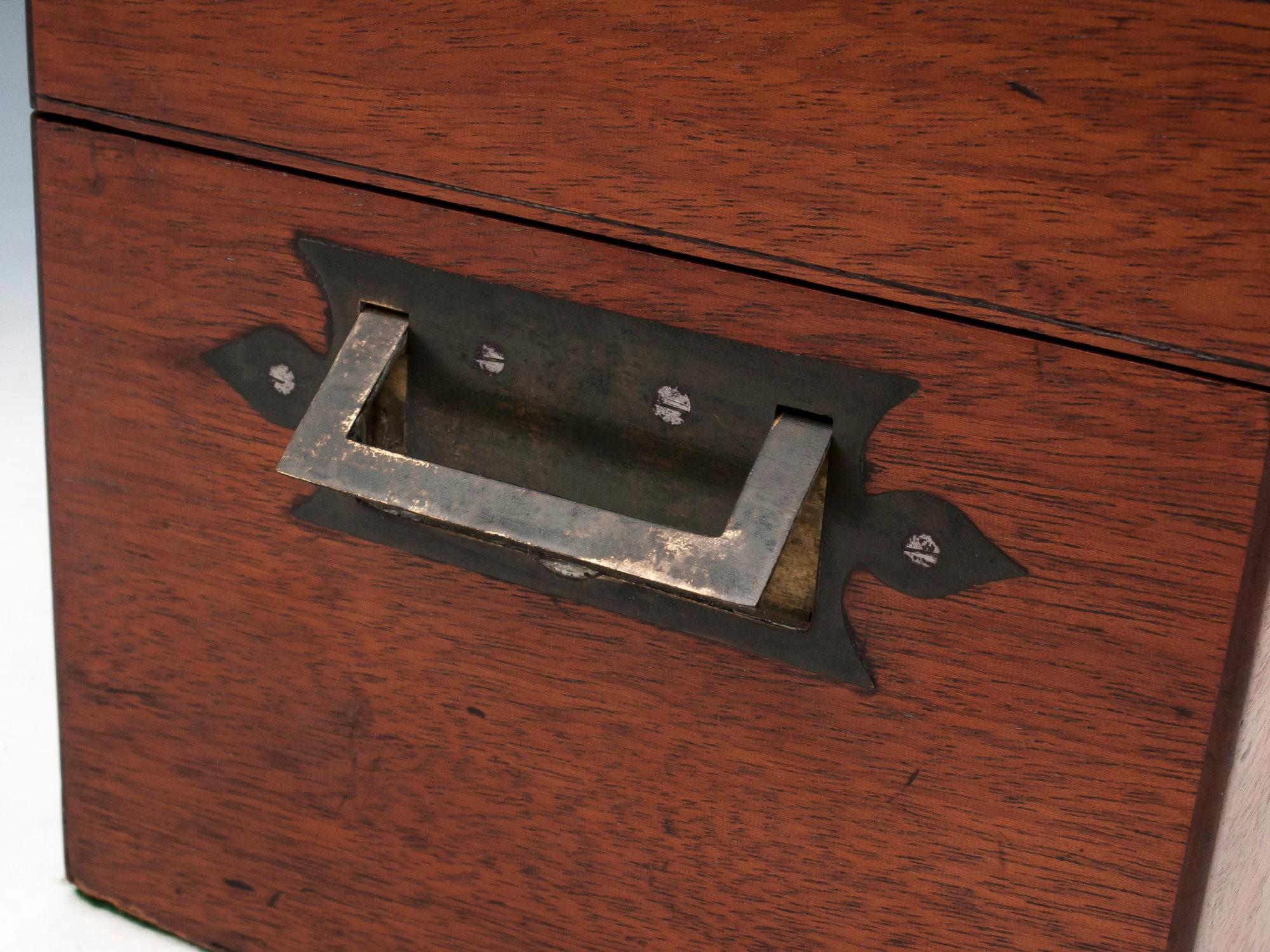 Military Mahogany Decanter Box For Sale 2