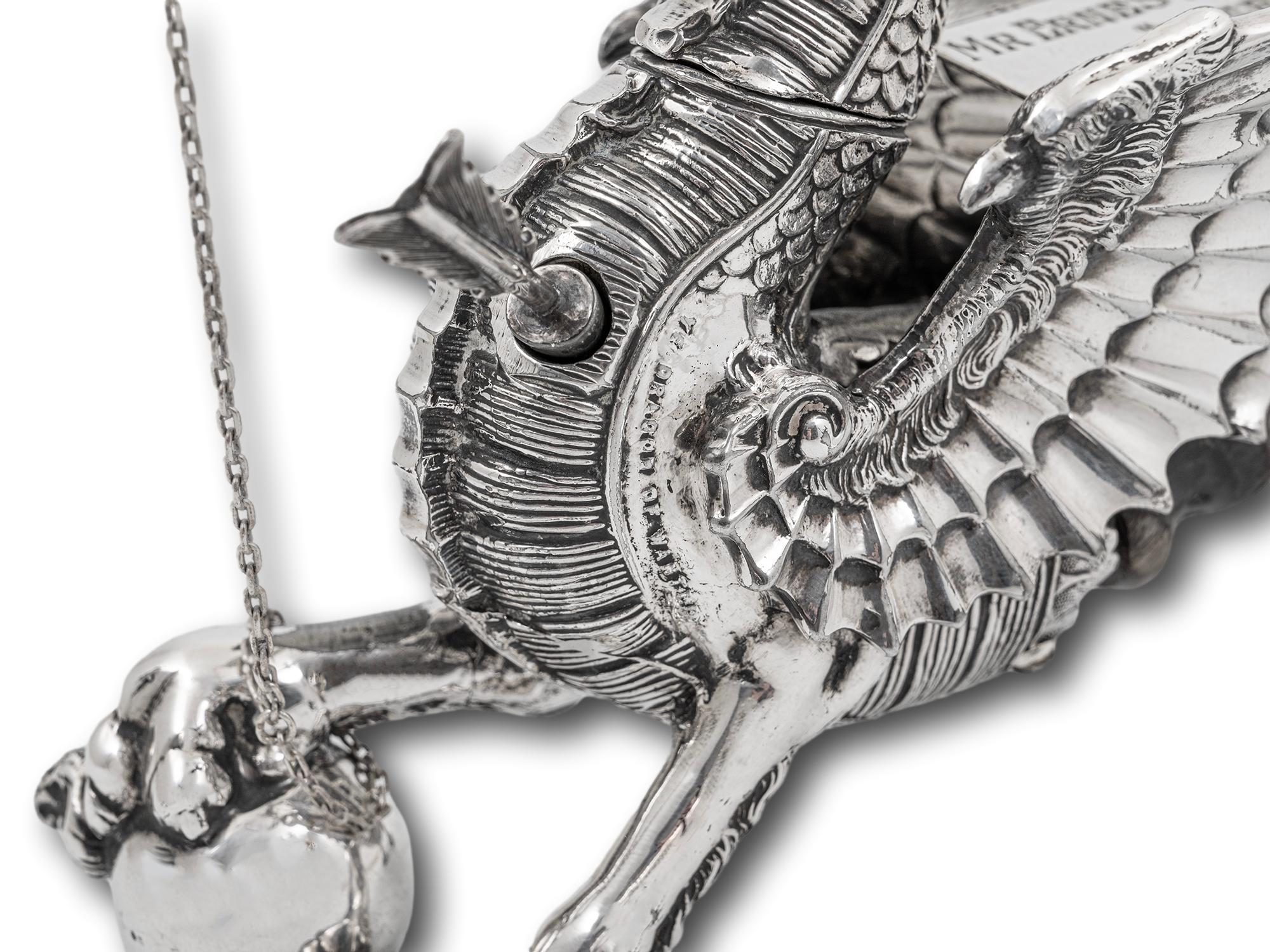 Militärisches Drachen-Tischfeuerzeug, geschenkt an Earnest 'Bee' Edwards Liverpool FC (Versilberung) im Angebot