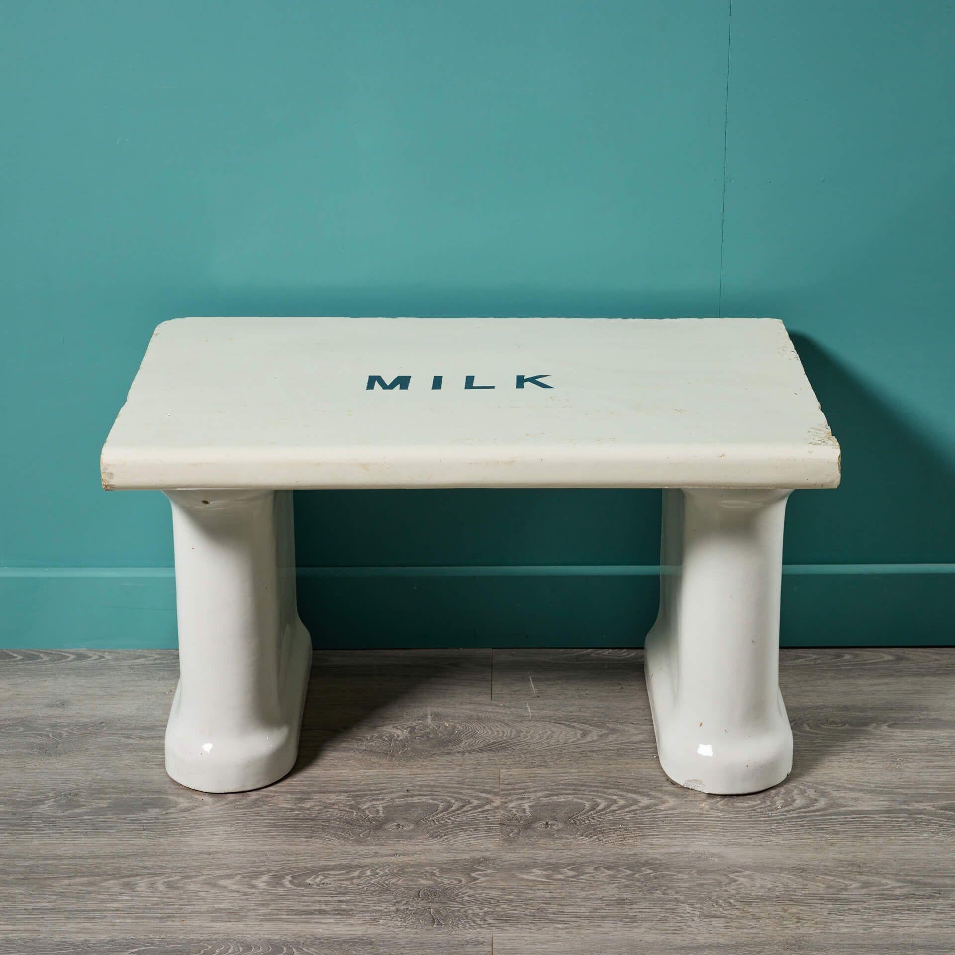 Victorien Table laitière ancienne 