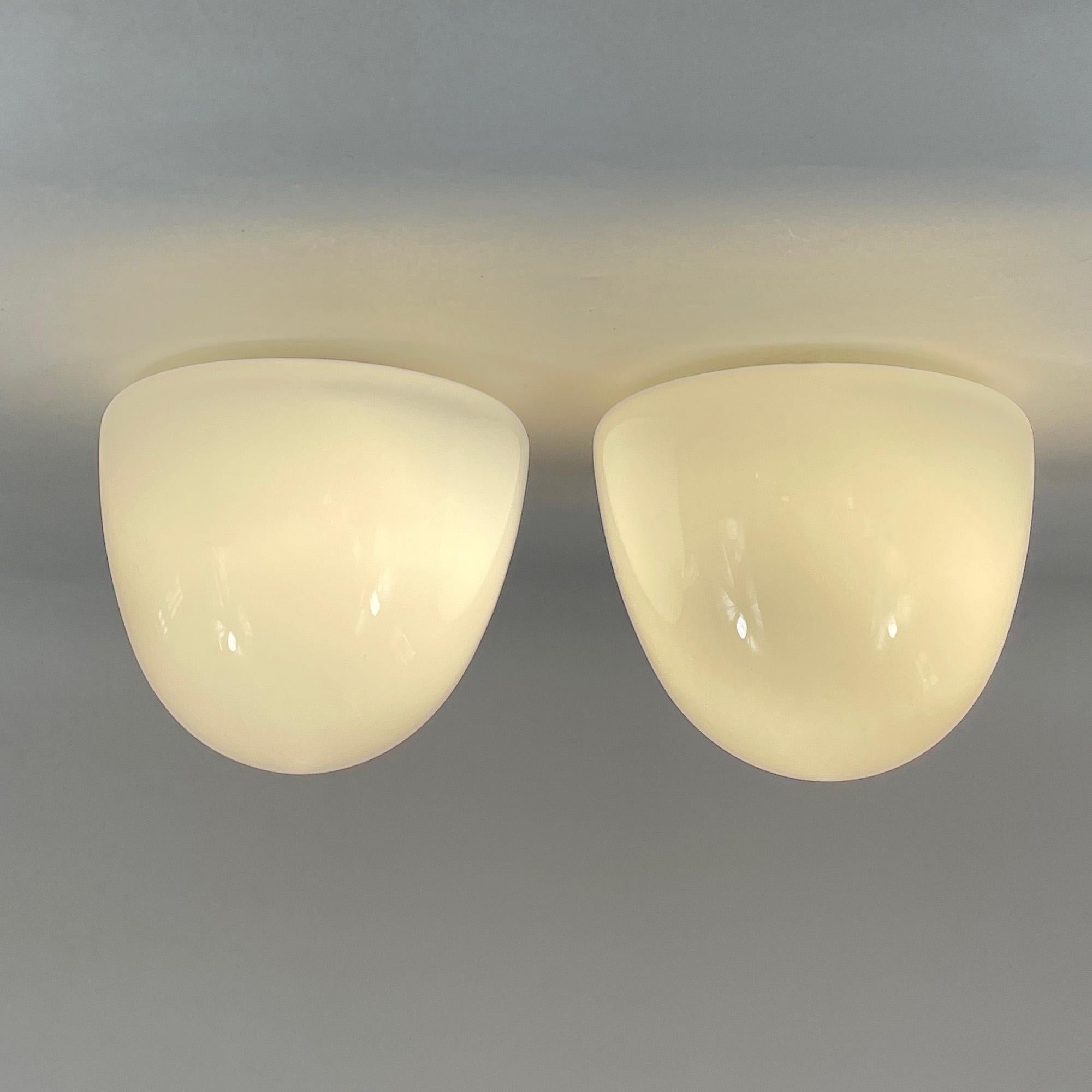 Verre dépoli Montures encastrées en verre dépoli et bakélite, époque Bauhaus, Allemagne, années 1930-1940 en vente