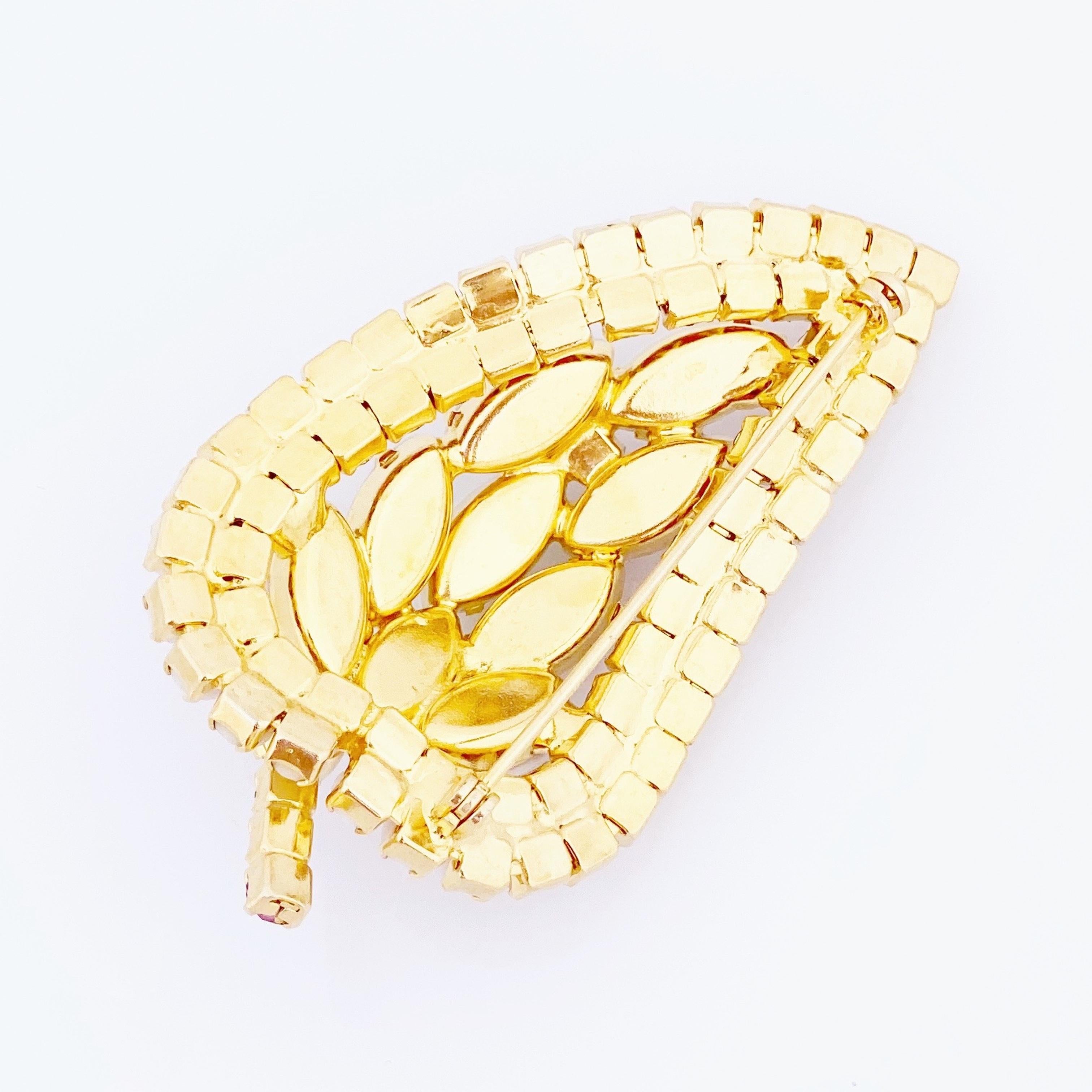 Broche en verre dépoli et feuille de strass rose par DeLizza & Elster, années 1960 en vente 1