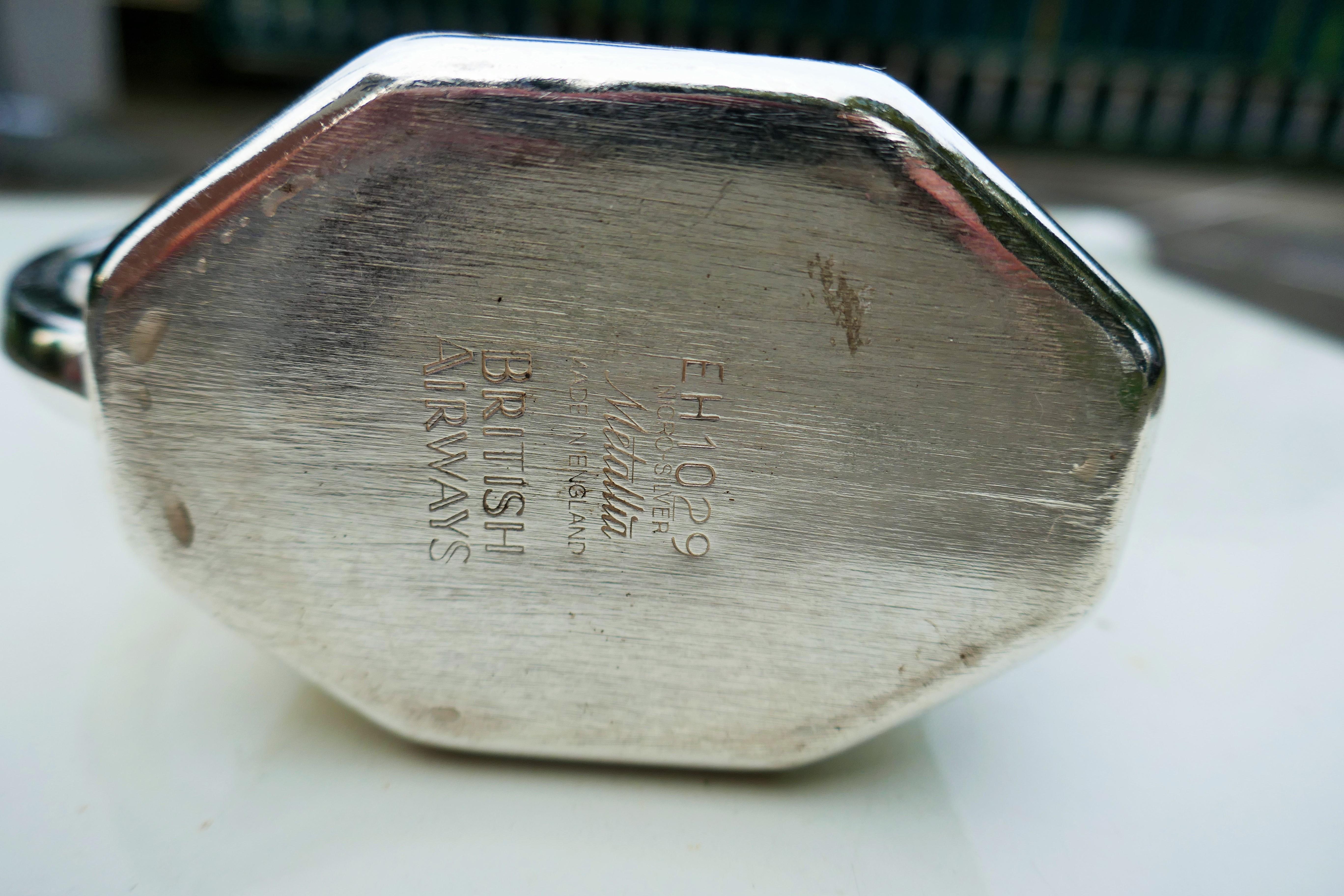 Mid-20th Century Récipient à lait ou à café. British airways Metallia en vente