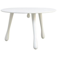 Table en forme de lait de Hans Weyers, 2012