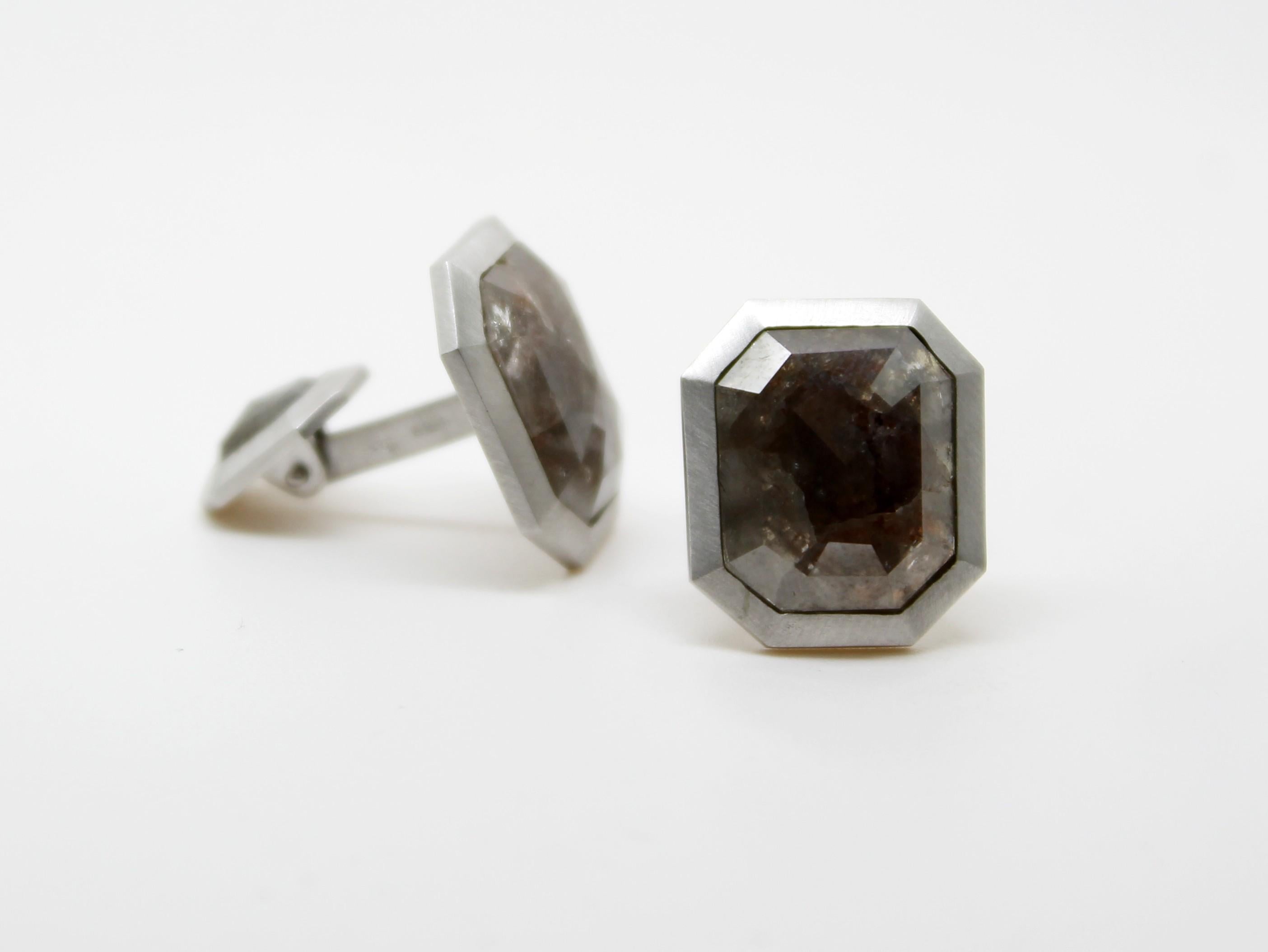 Milky Dark Grey Octagonal Rosecut Diamond Cufflinks In New Condition For Sale In Milano, IT