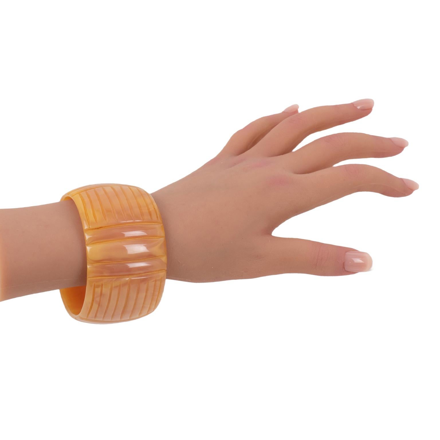 Milky Pink Bakelite Bangle Bracelet with Geometric Carving For Sale 2