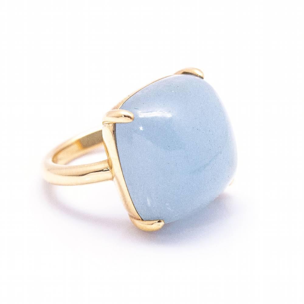 Ring in Yellow Gold and Aquamarine for women l 1x Aquamarine in cabochon cut of 1,8cm approx. l Size 11  18kt Yellow Gold  12,22 grams  Brand new product only available on the web  Ref.:D360370CS