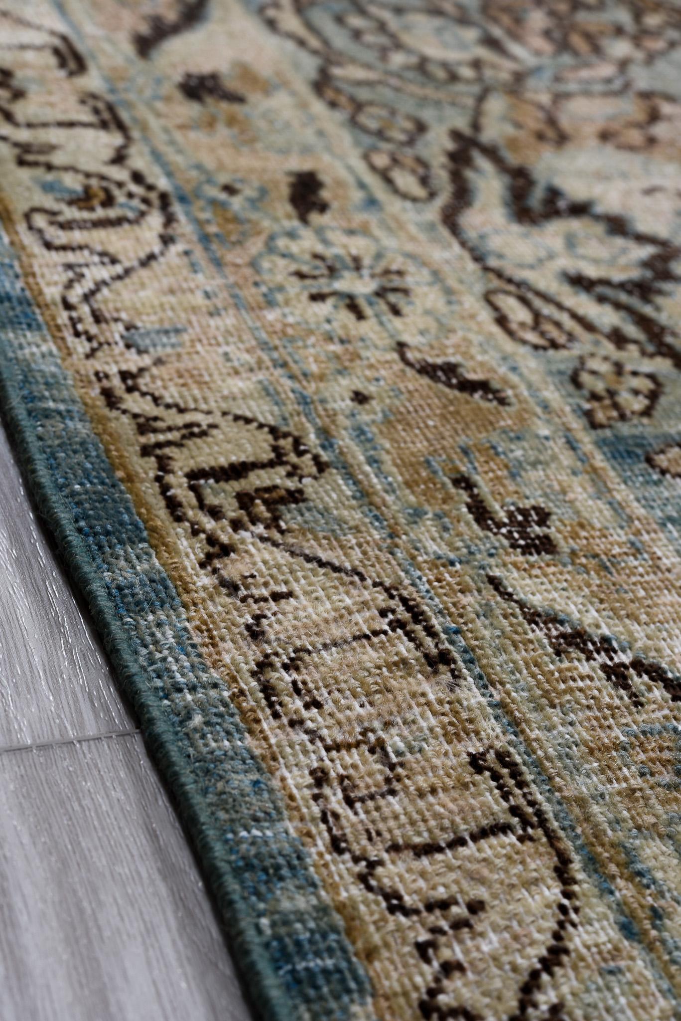Fine Antique Persian Kerman Rug, Washed Gold and Navy Tones, circa 1920s For Sale 5