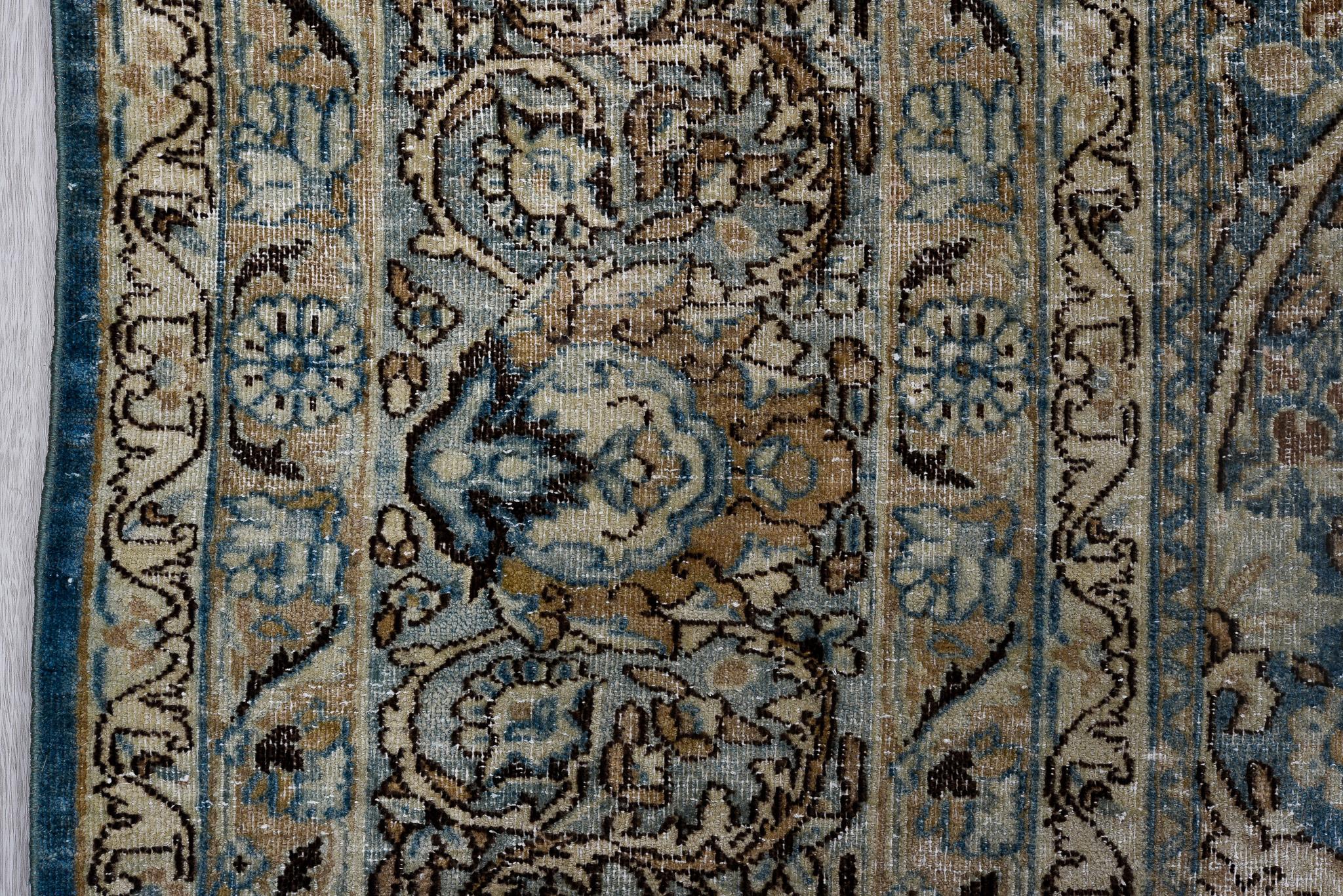 Fine Antique Persian Kerman Rug, Washed Gold and Navy Tones, circa 1920s For Sale 1