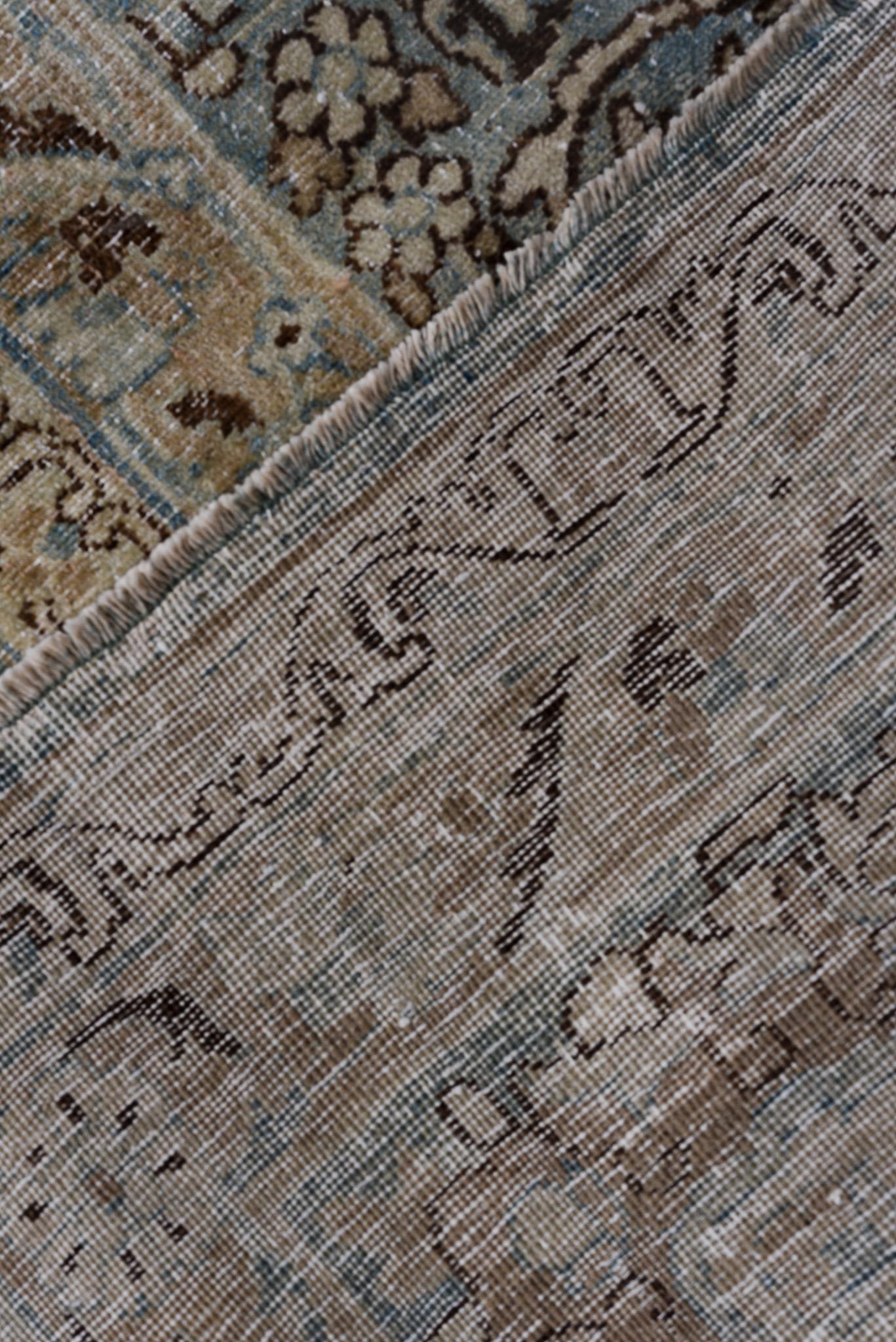 Fine Antique Persian Kerman Rug, Washed Gold and Navy Tones, circa 1920s For Sale 3