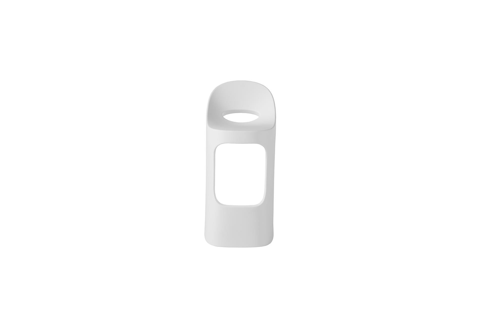Sgabello alto Amélie Sit Up di Italo Pertichini in Whiting White
Dimensioni: P 49 x L 45 x H 95 cm.
Materiali: Polietilene.
Peso: 6 kg.

Disponibile in versione standard e laccata. I prezzi possono variare. Disponibile in diverse opzioni di colore.