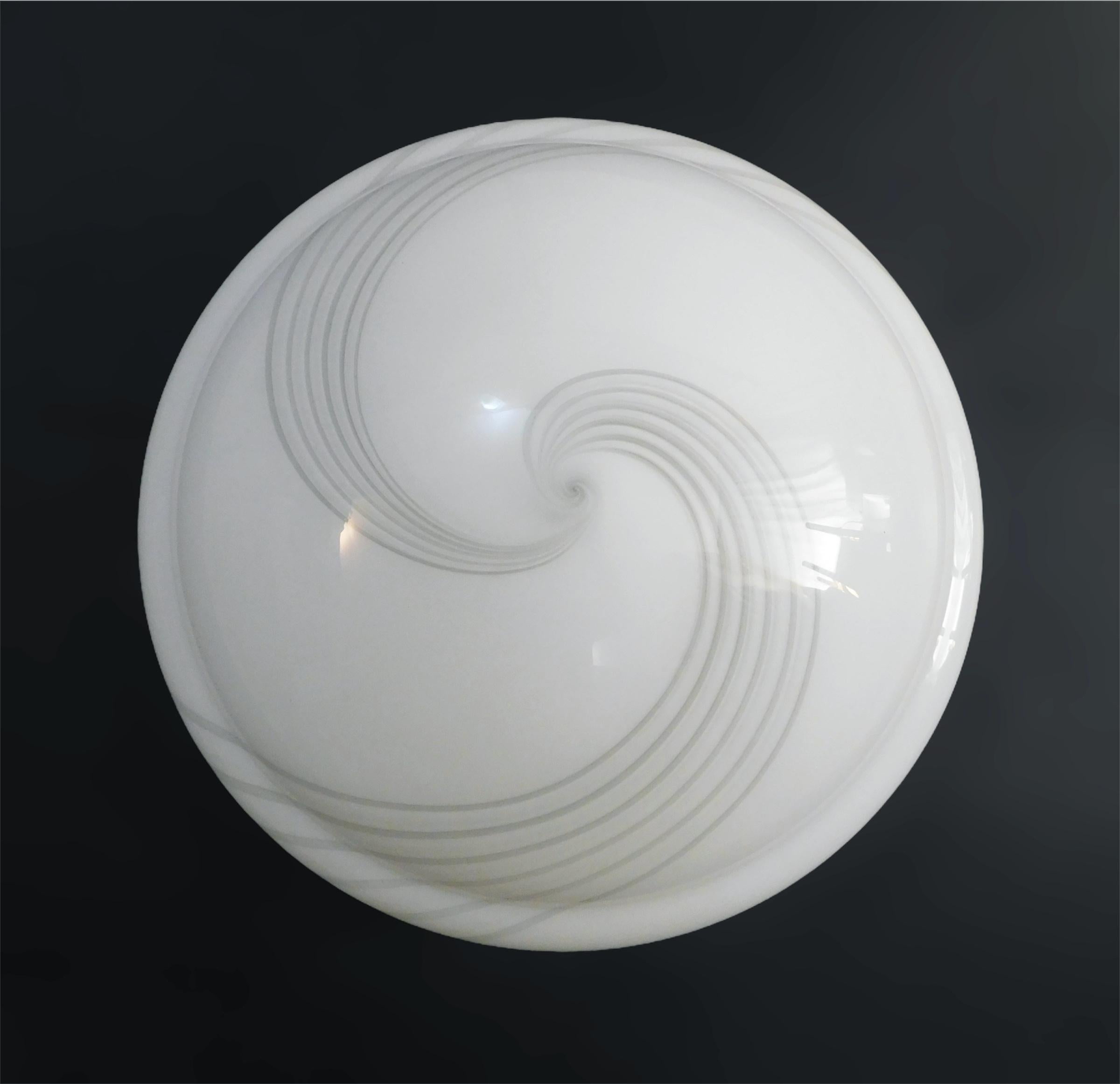 Empotrable / Aplique Murano Blanco Lechoso y Gris en Bueno estado para la venta en Los Angeles, CA