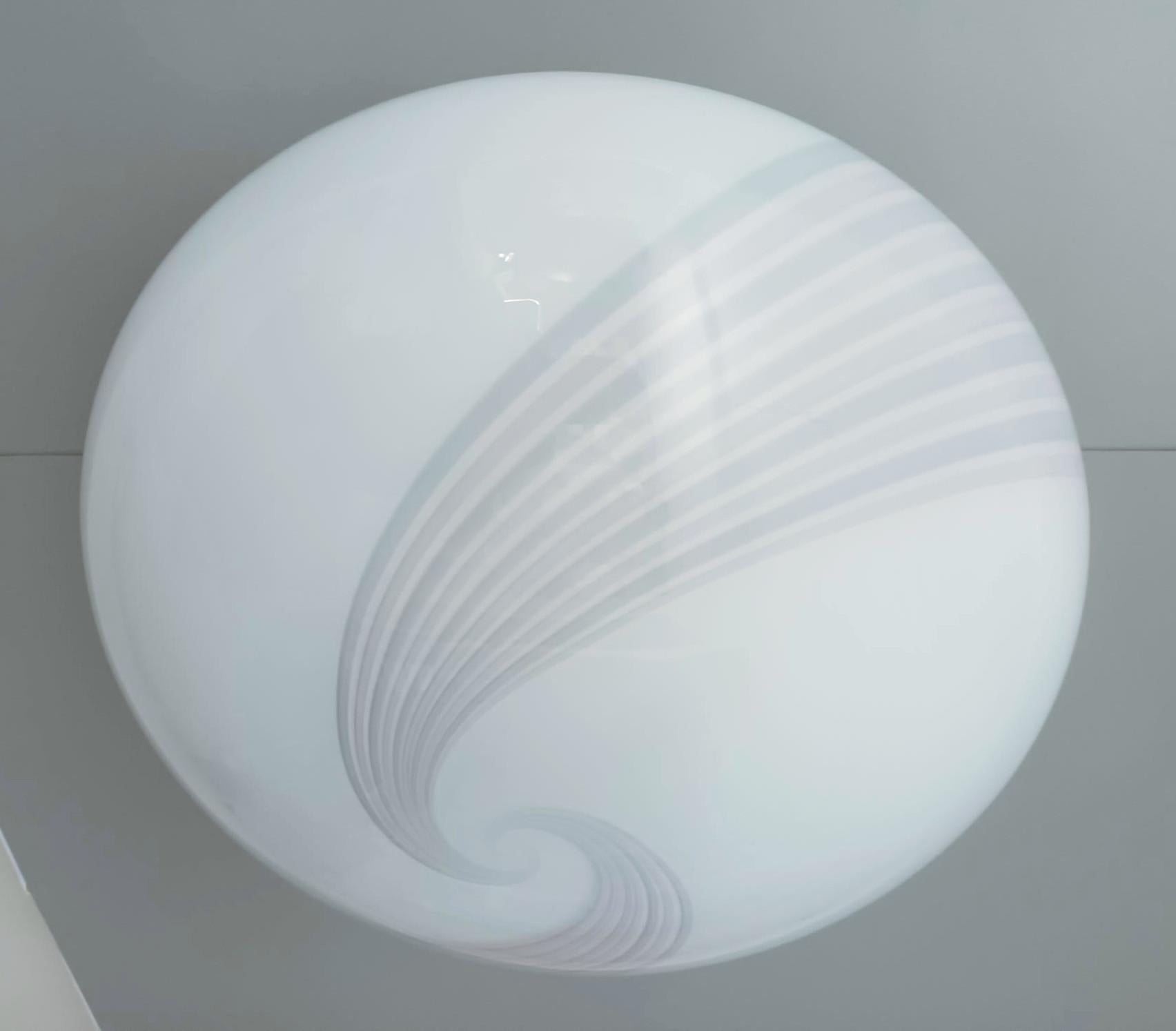 Mid-Century moderno Lampada ad incasso di Murano bianco latte e rosa in vendita