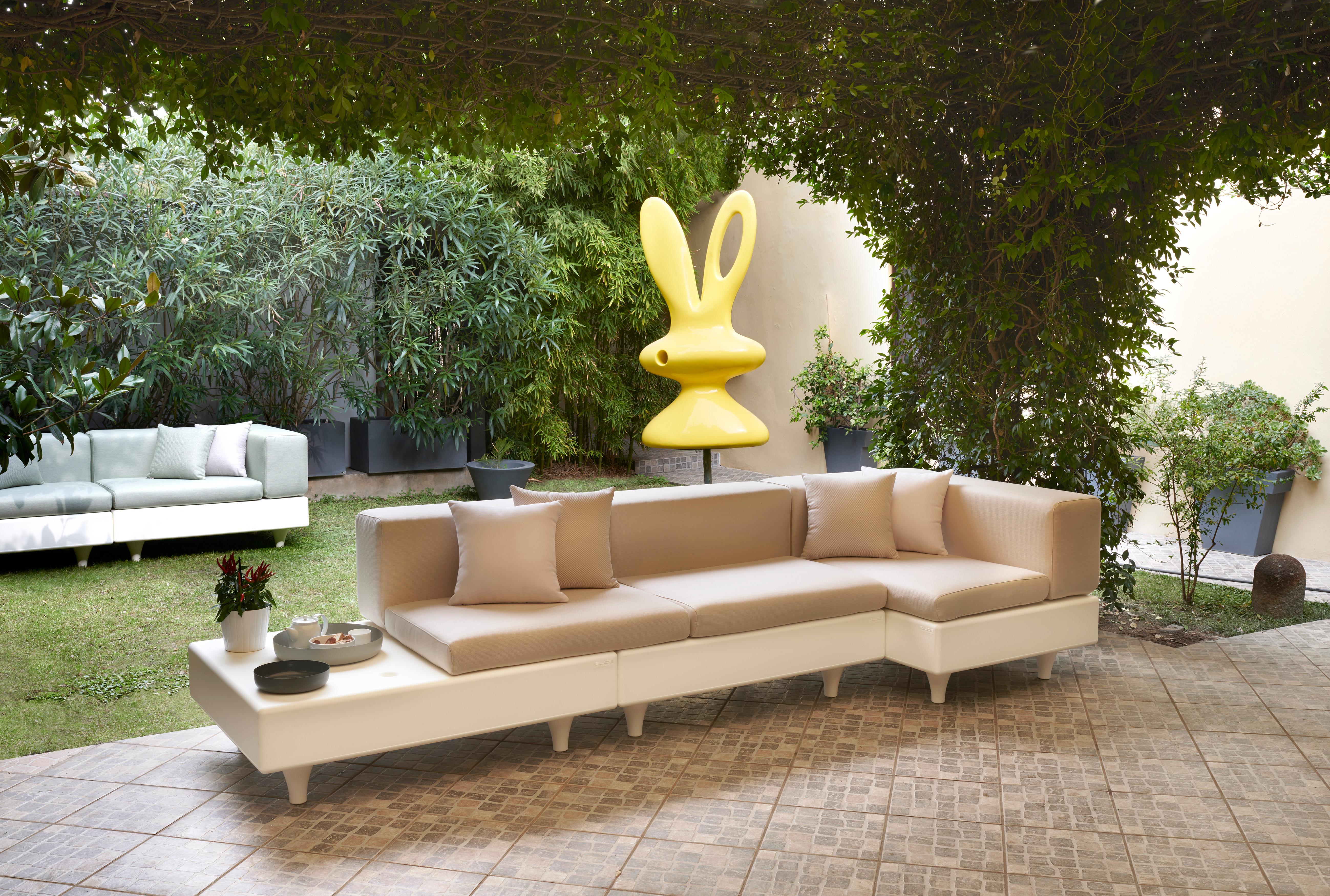 Milky White Happylife Sofa by Bedini, Marzano And Settimelli In New Condition For Sale In Geneve, CH