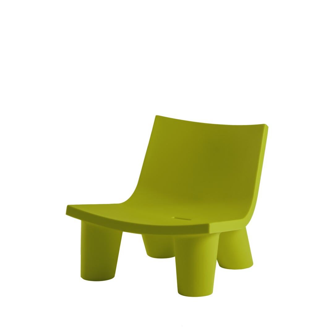 Chaise basse Lita blanche laiteuse avec coussin par OTTO Studio en vente 11