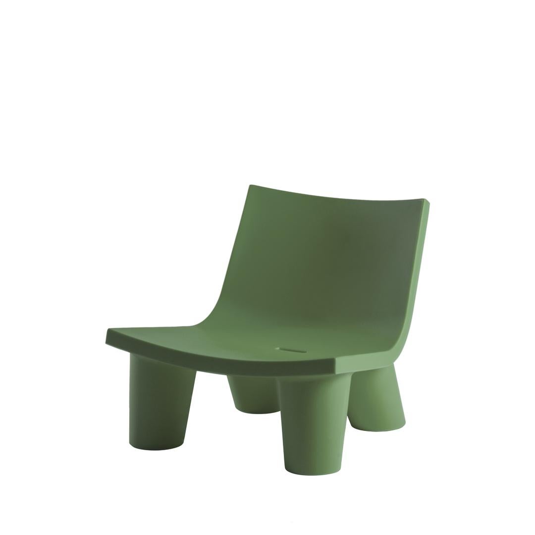 Chaise basse Lita blanche laiteuse avec coussin par OTTO Studio en vente 12