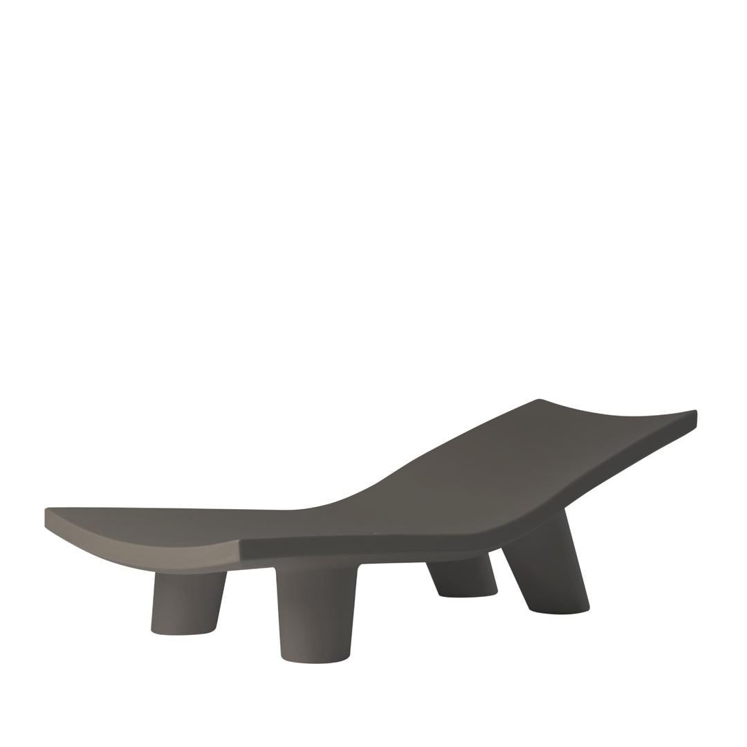Fauteuil de salon Lita blanc laiteux avec coussin par OTTO Studio en vente 3