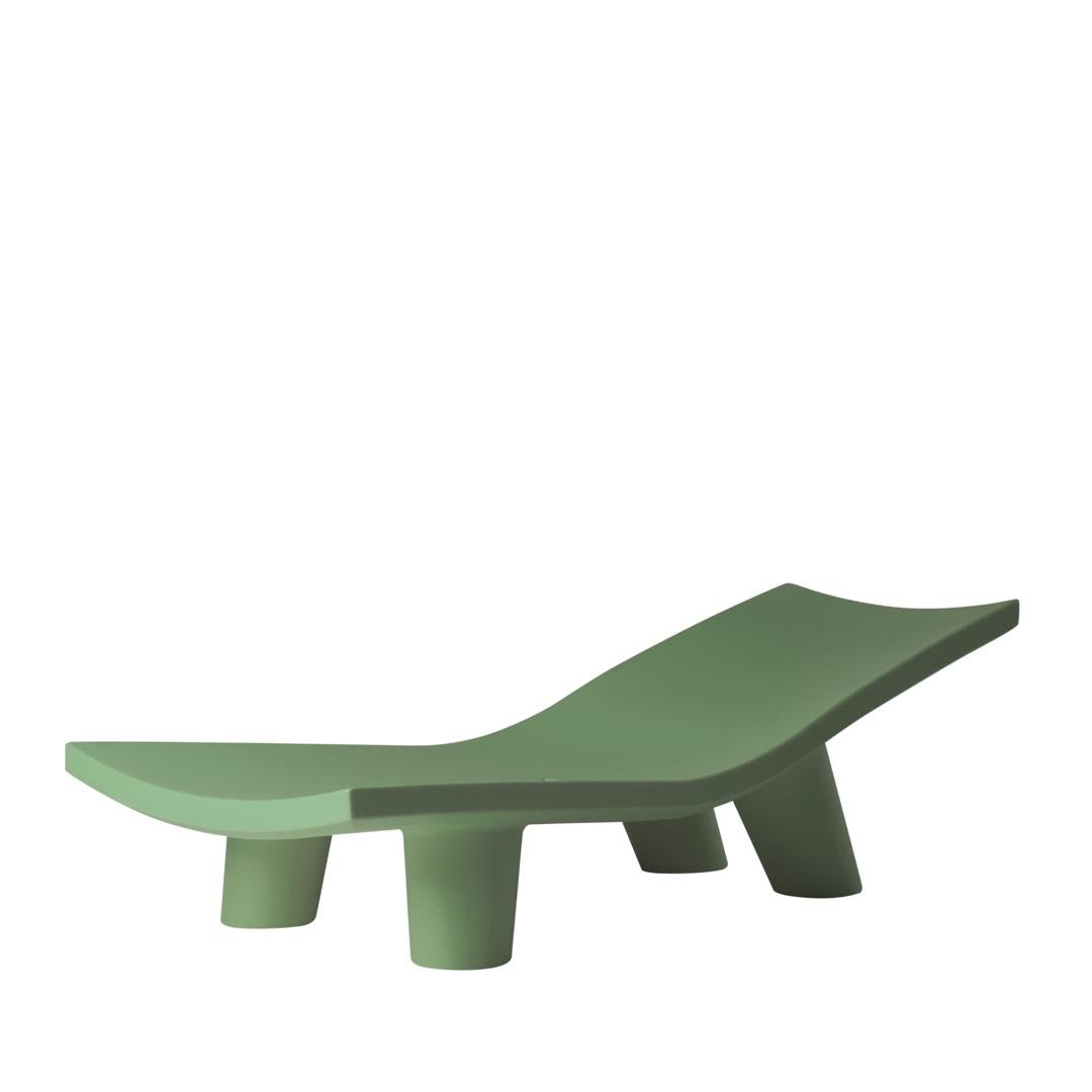 Fauteuil de salon Lita blanc laiteux avec coussin par OTTO Studio en vente 9