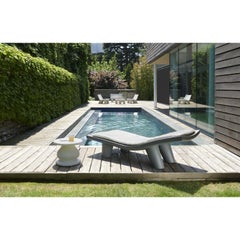 Chaise longue bassa Lita bianca lattea con cuscino di Studio A