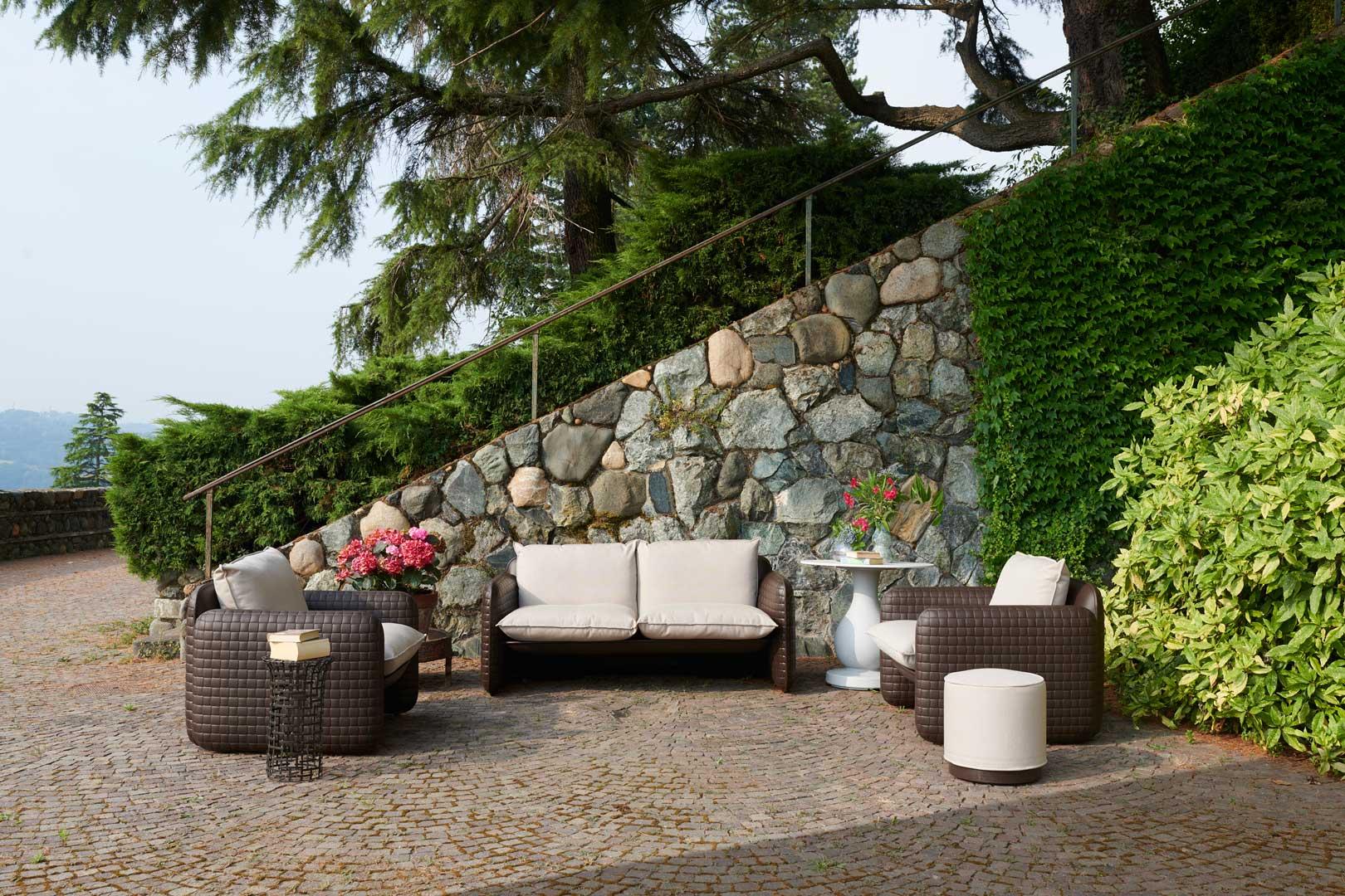Mara Sofa in milchigem Weiß von Lorenza Bozzoli im Angebot 1