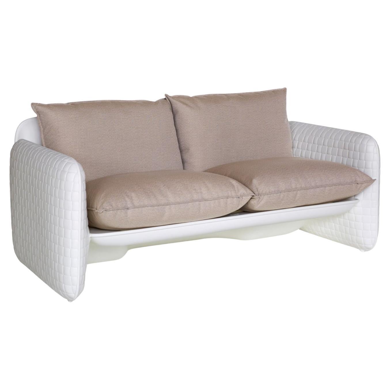Mara Sofa in milchigem Weiß von Lorenza Bozzoli im Angebot