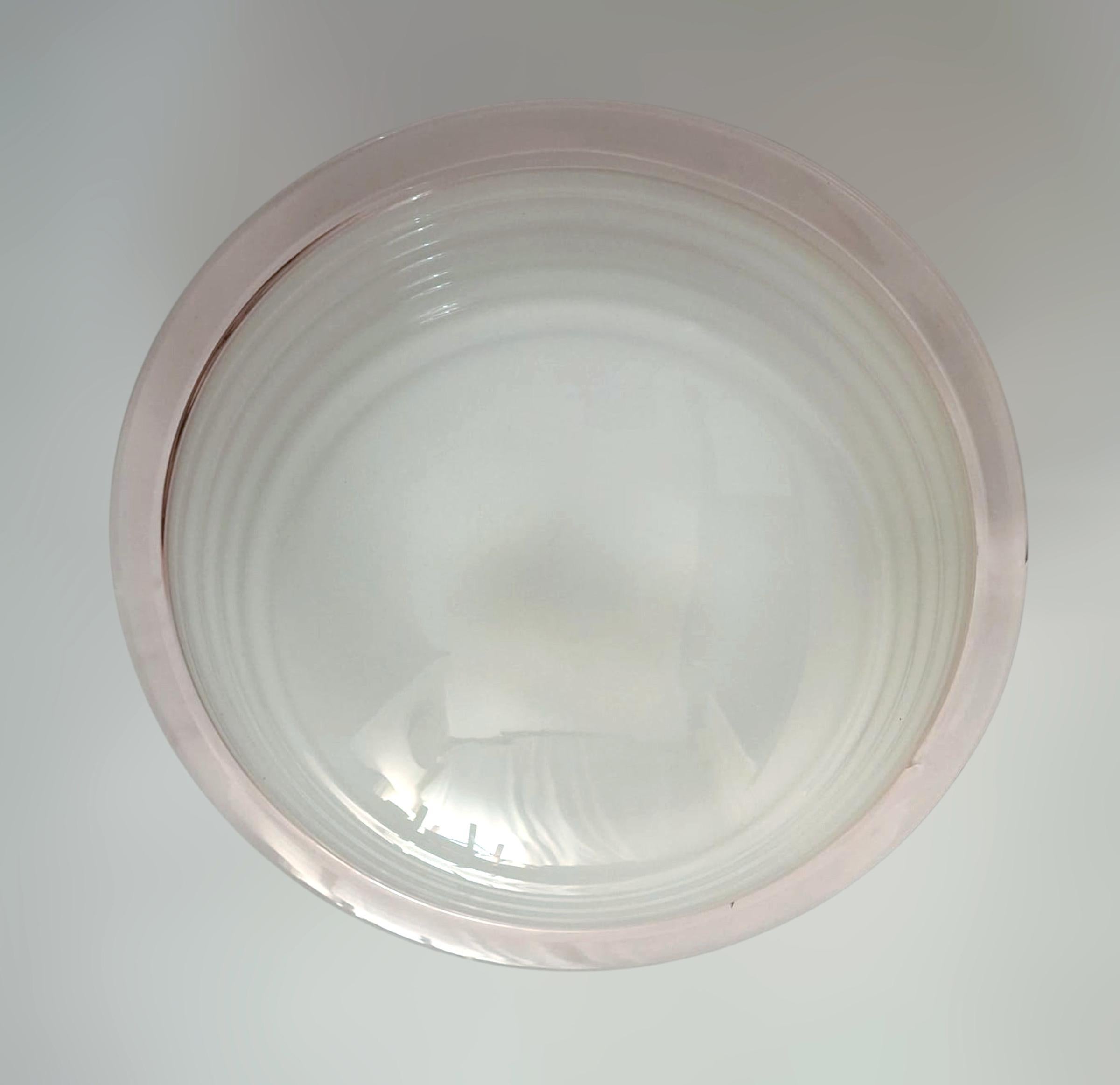 italien Blanc laiteux Murano Flush Mount / Sconce en vente