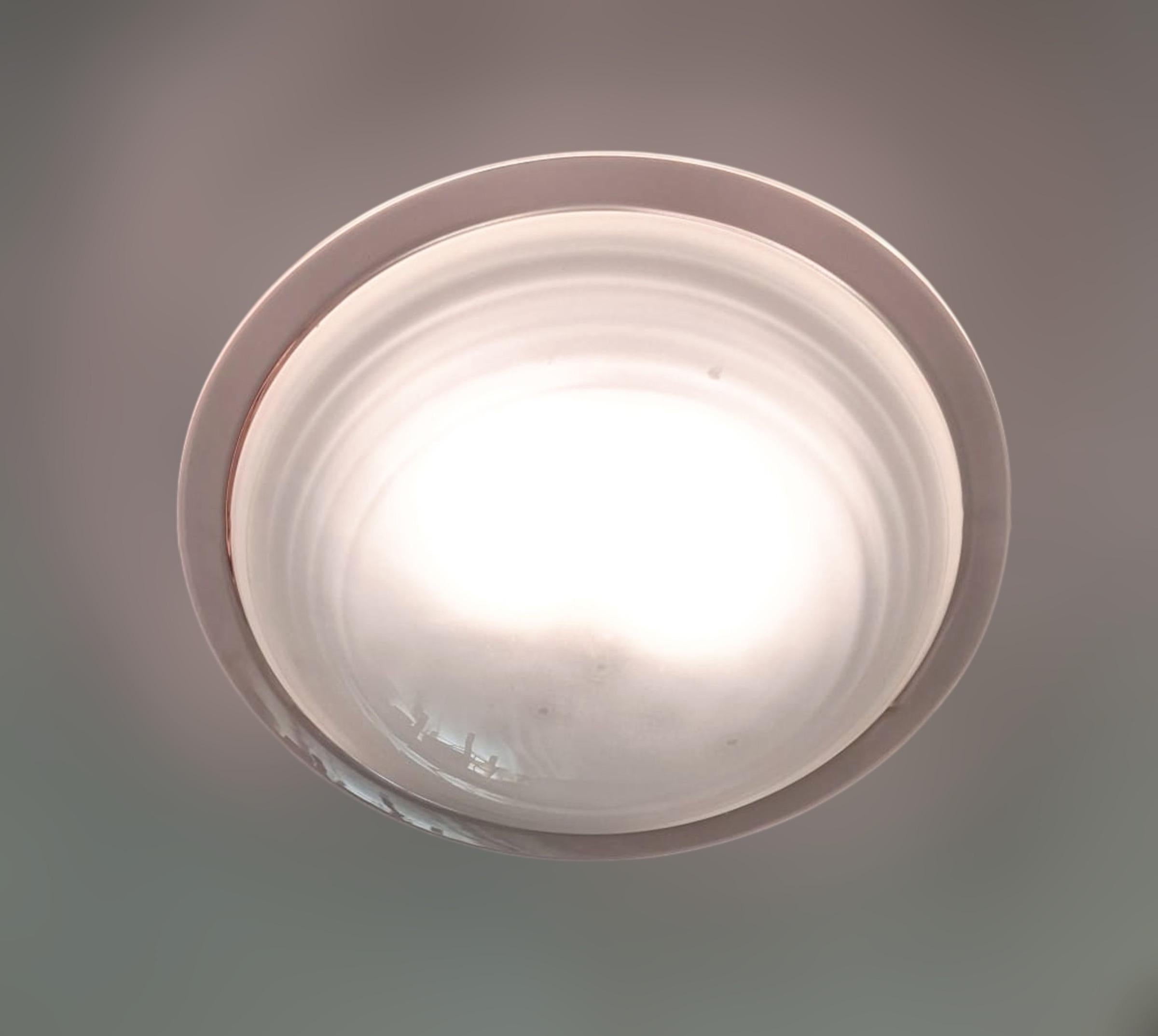 20ième siècle Blanc laiteux Murano Flush Mount / Sconce en vente