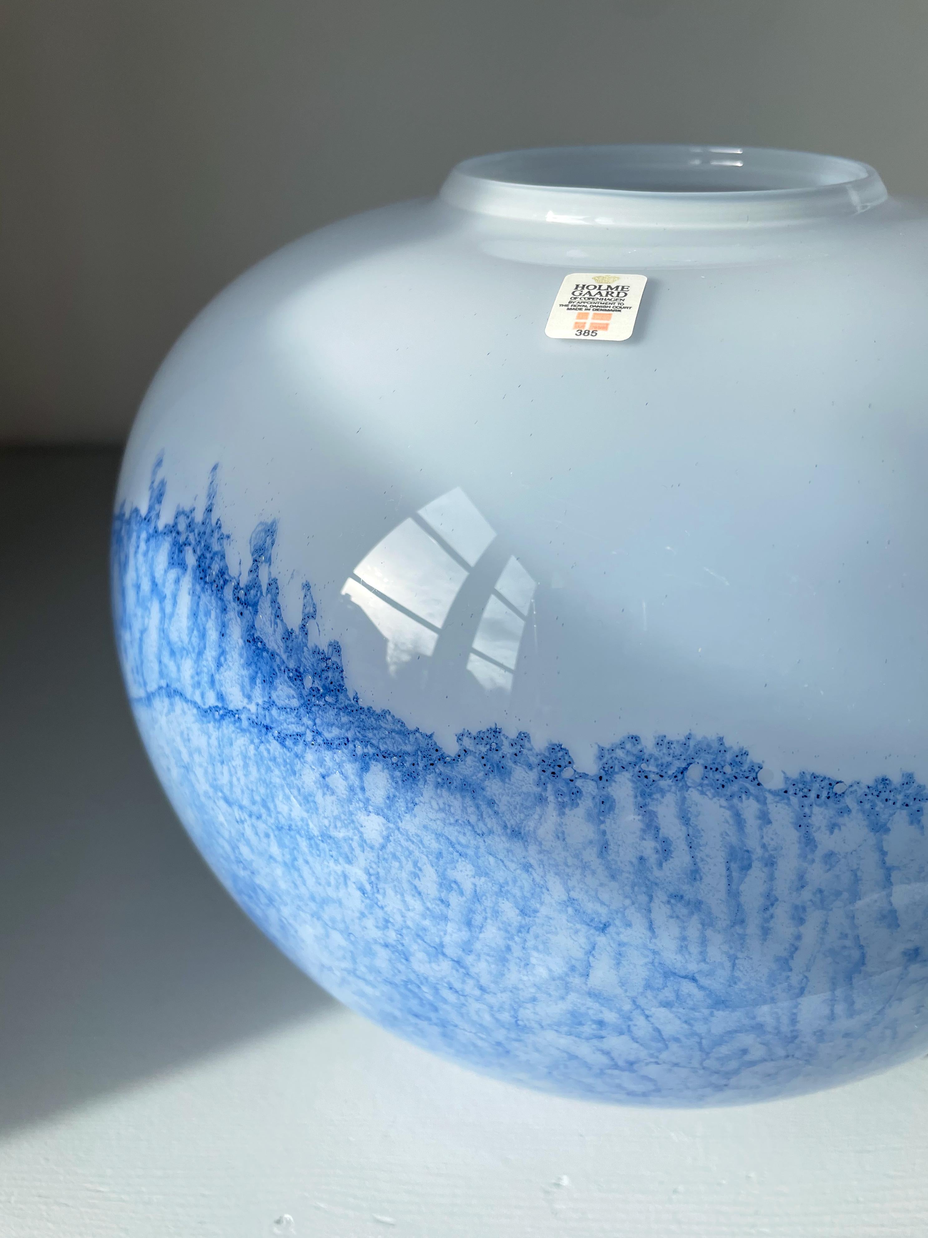 Large White Blue Art Glass Vase, Holmegaard, 1980s For Sale 3