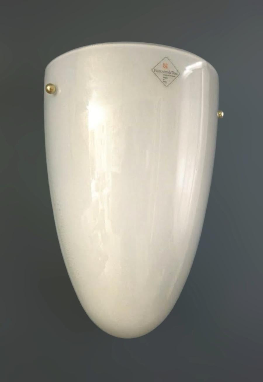 Mid-Century Modern Applique bouclier blanc laiteux de Barovier e Toso, 5 disponibles en vente