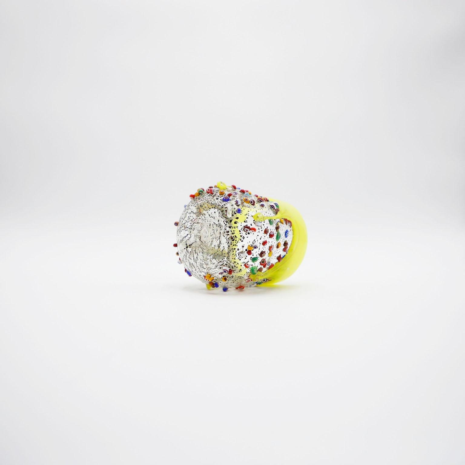 Altro Bicchiere di vetro Millefiori, Bicchiere di vetro stropicciato dimesso in vendita