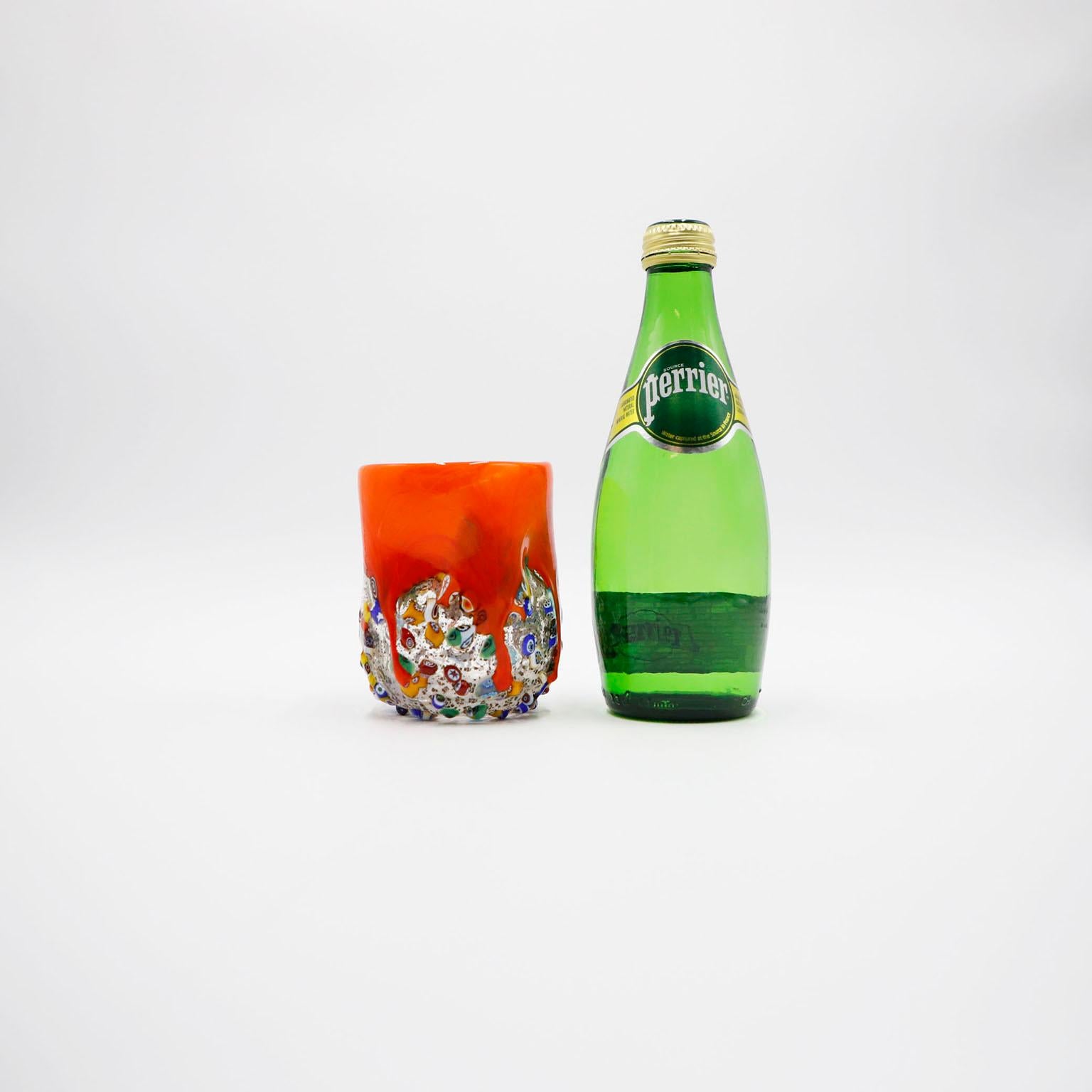 Italiano Bicchiere di vetro Millefiori, Bicchiere di vetro stropicciato dimesso in vendita