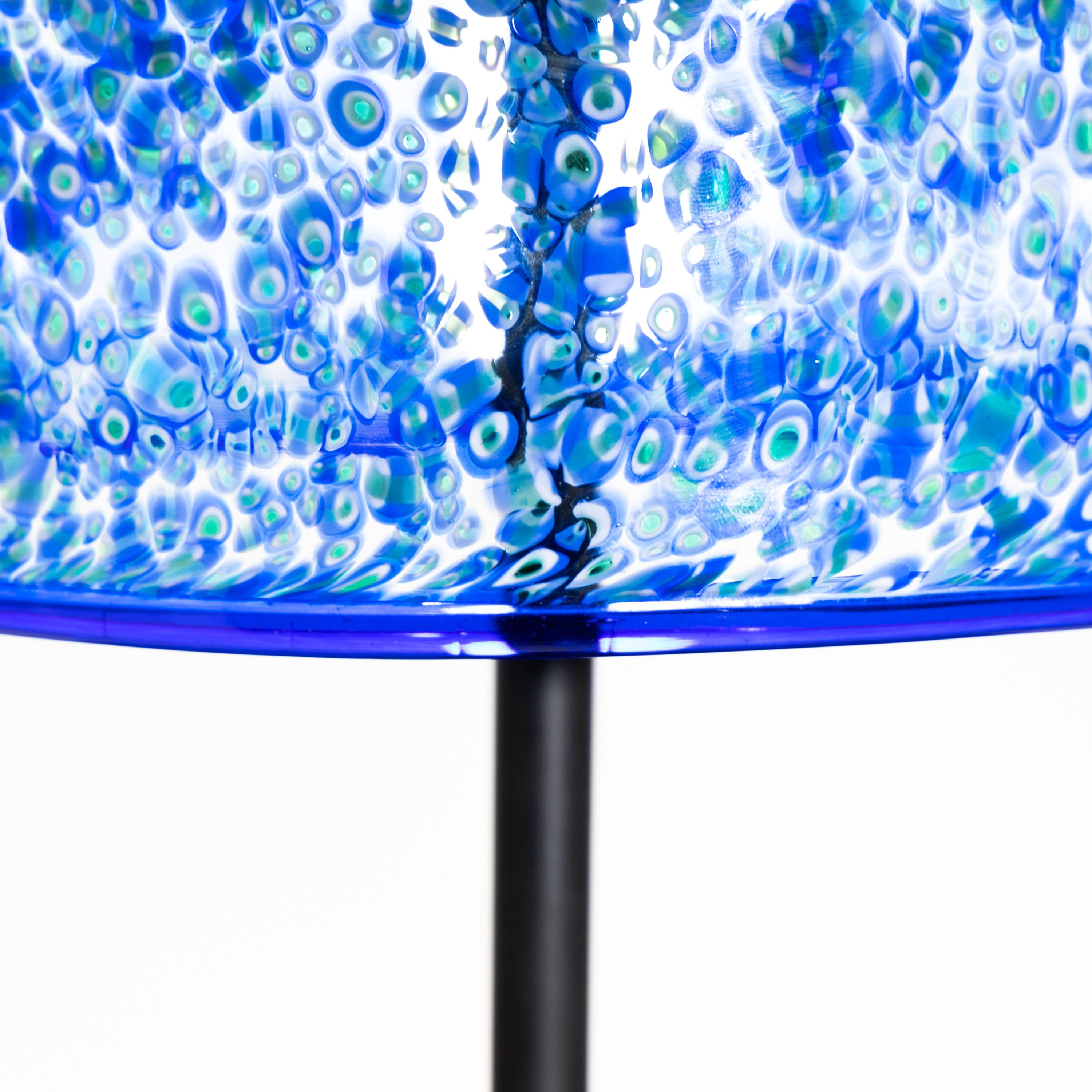 Lampe de table Millefiori bleue et noire avec abat-jour en verre, Italie, 20e siècle Bon état - En vente à Greding, DE