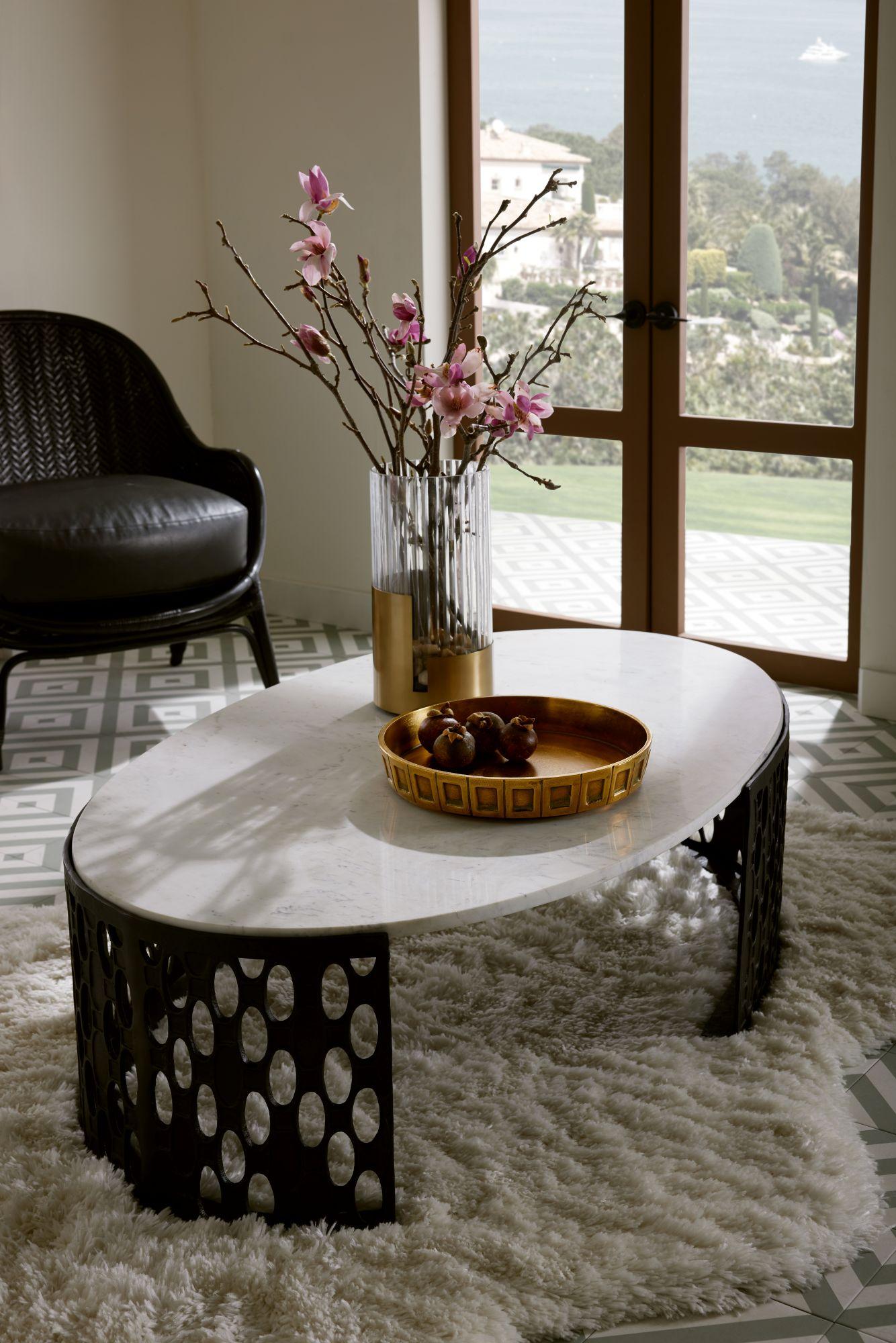 Centro de mesa grande apilado Millenia, set de 2 GKAYI01 - Latón envejecido en venta 6