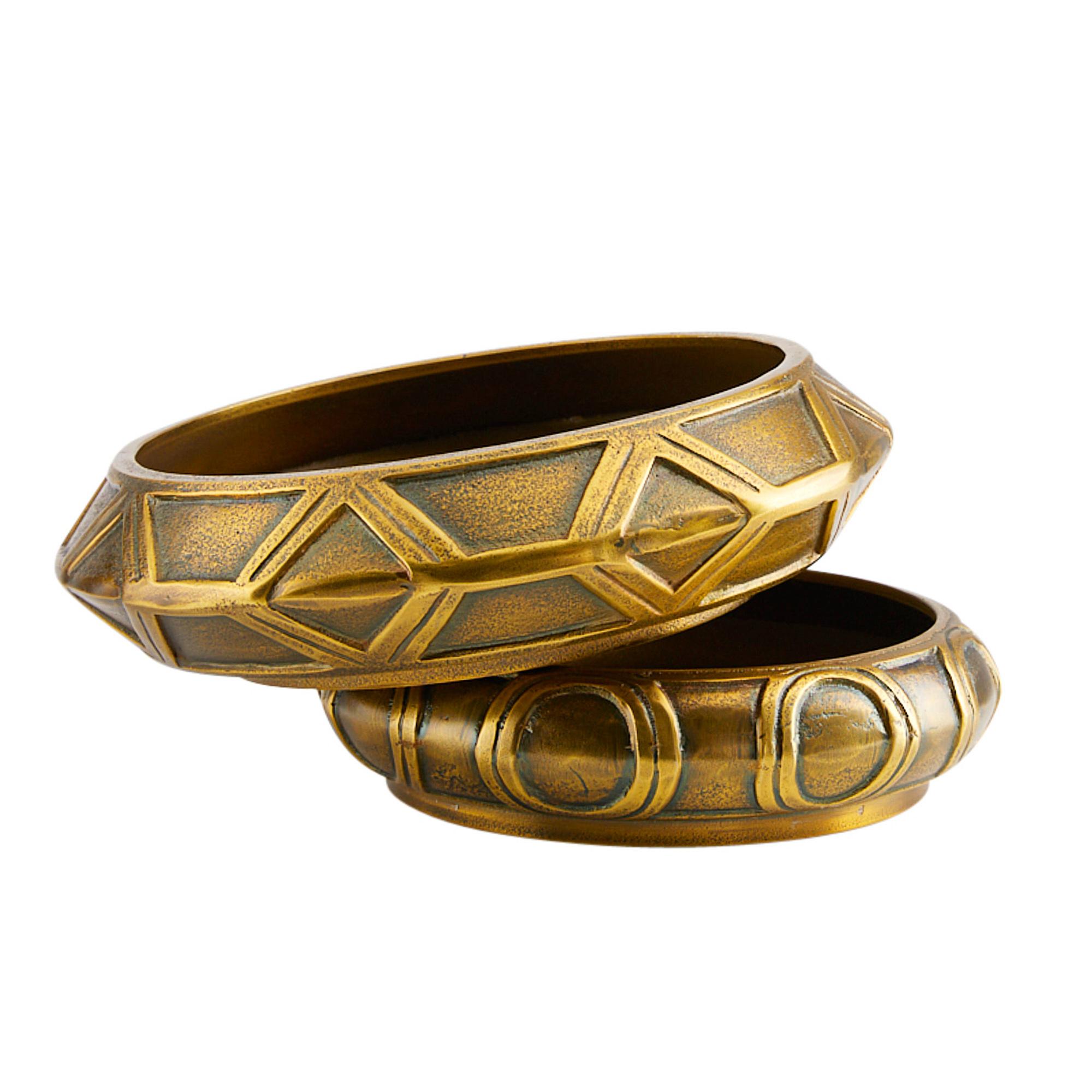 Indien Millenia Stacked Small Centerpiece, Set of 2 GKAYI02 - Laiton antique en vente