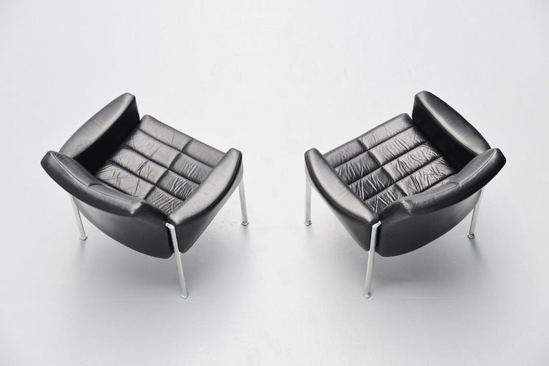 Fantastic shaped lounge chairs designed by Miller Borgsen and manufactured by Röder Söhne, Germany 1966. The chairs have a solid aluminum frame and black leather upholstered seats. Very nice details on the frames, superbly shaped and comfortable