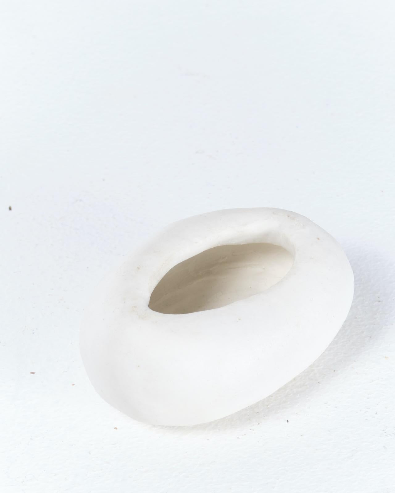 Porcellana non smaltata
H4 x W8 x D5 cm