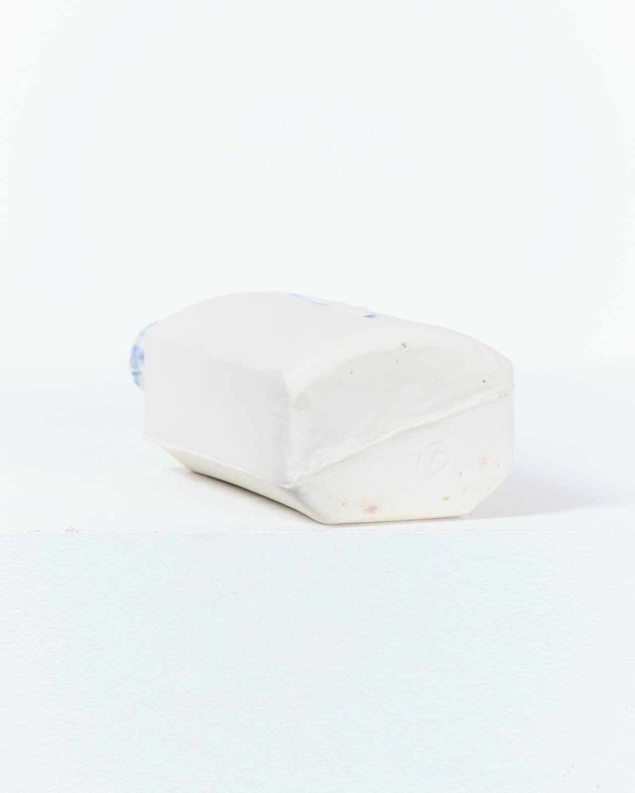A. Miller Ceramics, Set di cinque bottiglie in fusione In condizioni ottime in vendita a London, GB