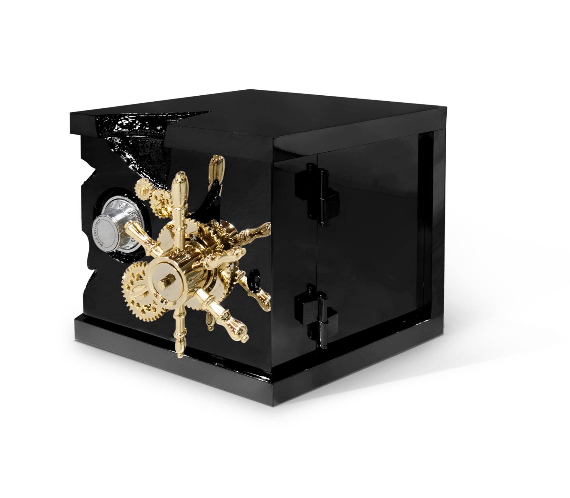 Caja fuerte negra millonaria para joyas - Latón dorado artesanal - Boca Do Lobo Portugués en venta